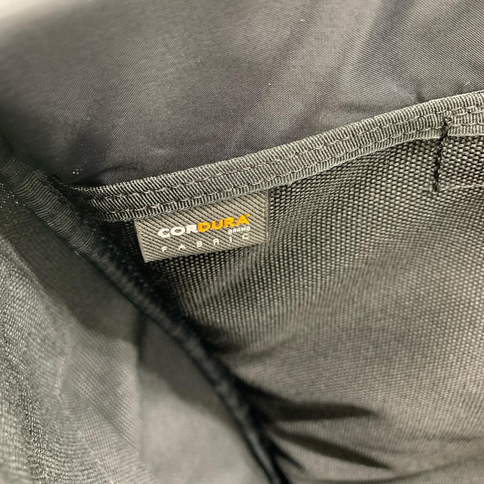 ショルダーバッグ CARRYNEST メッセンジャーバッグ 黒 ブラック