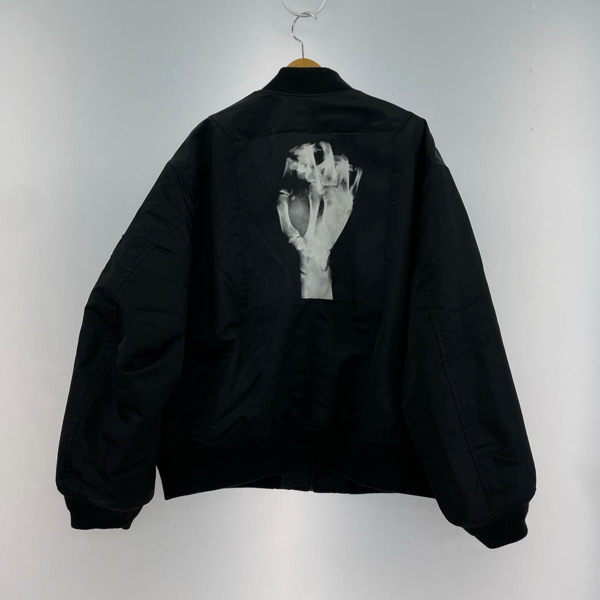 ブルゾン Faust ナイロンツイル 中綿 MA-1 SIZE 4 BLK 4 ブラック