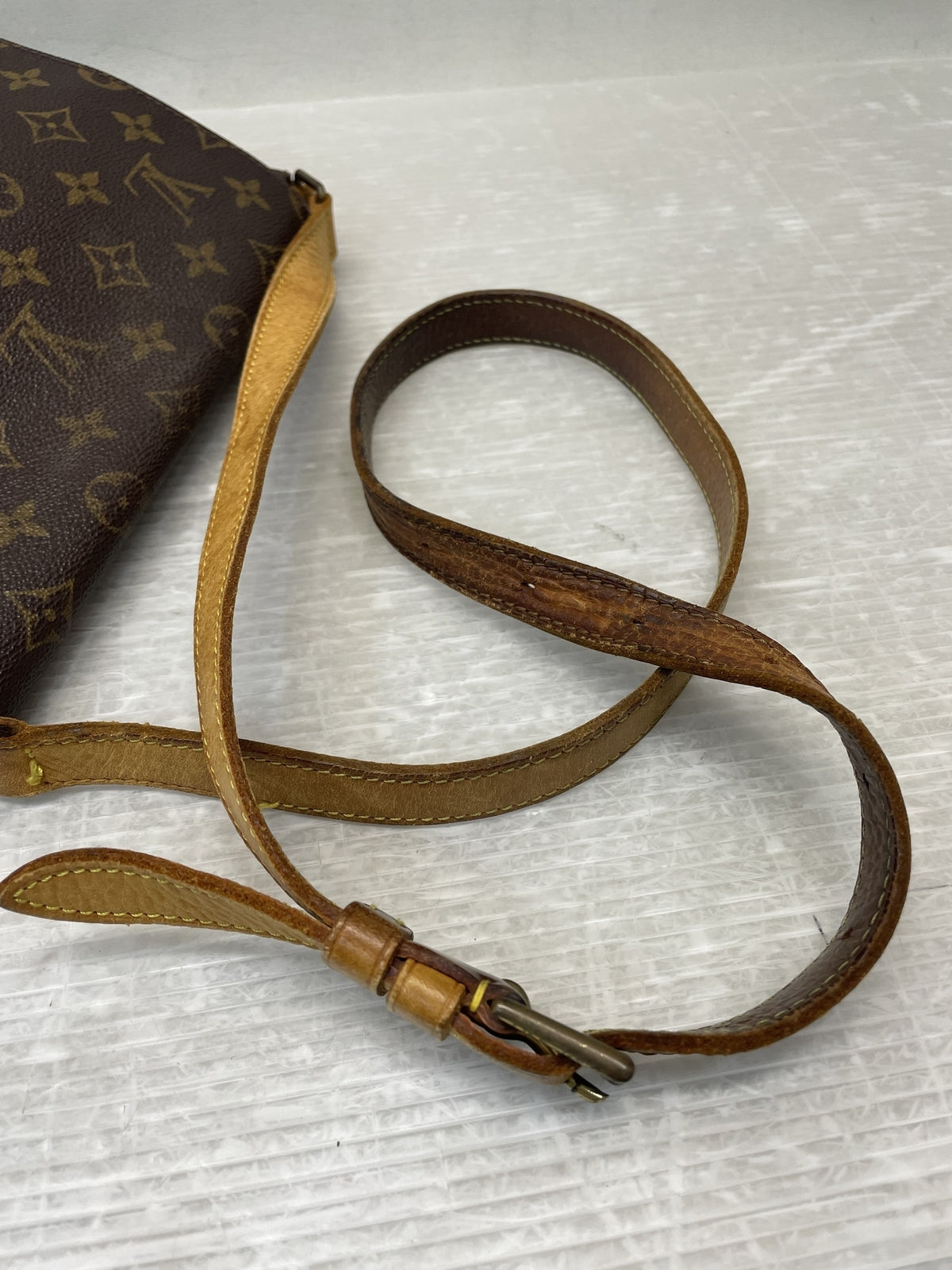 LOUIS VUITTON モノグラム ミュゼット ショルダーバッグ M51256