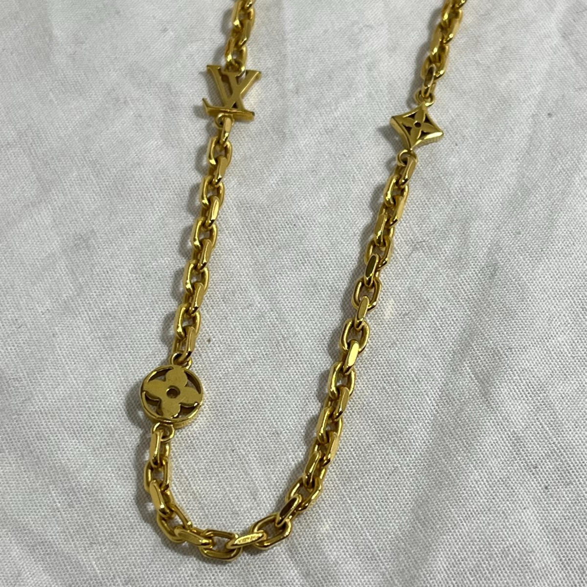 LV チェーン・LV ユアーズ M02740