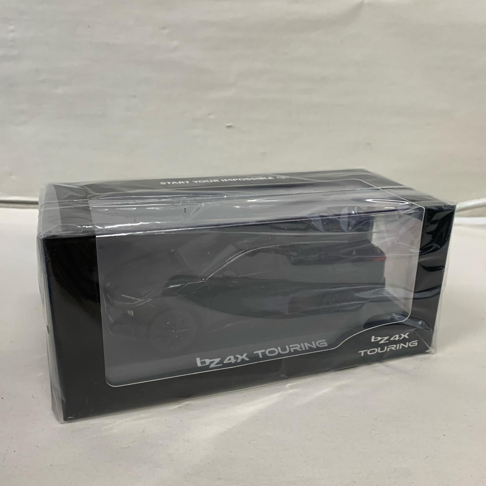 1/30 bz4x touring クリスタルブラックシリカ カラーサンプル