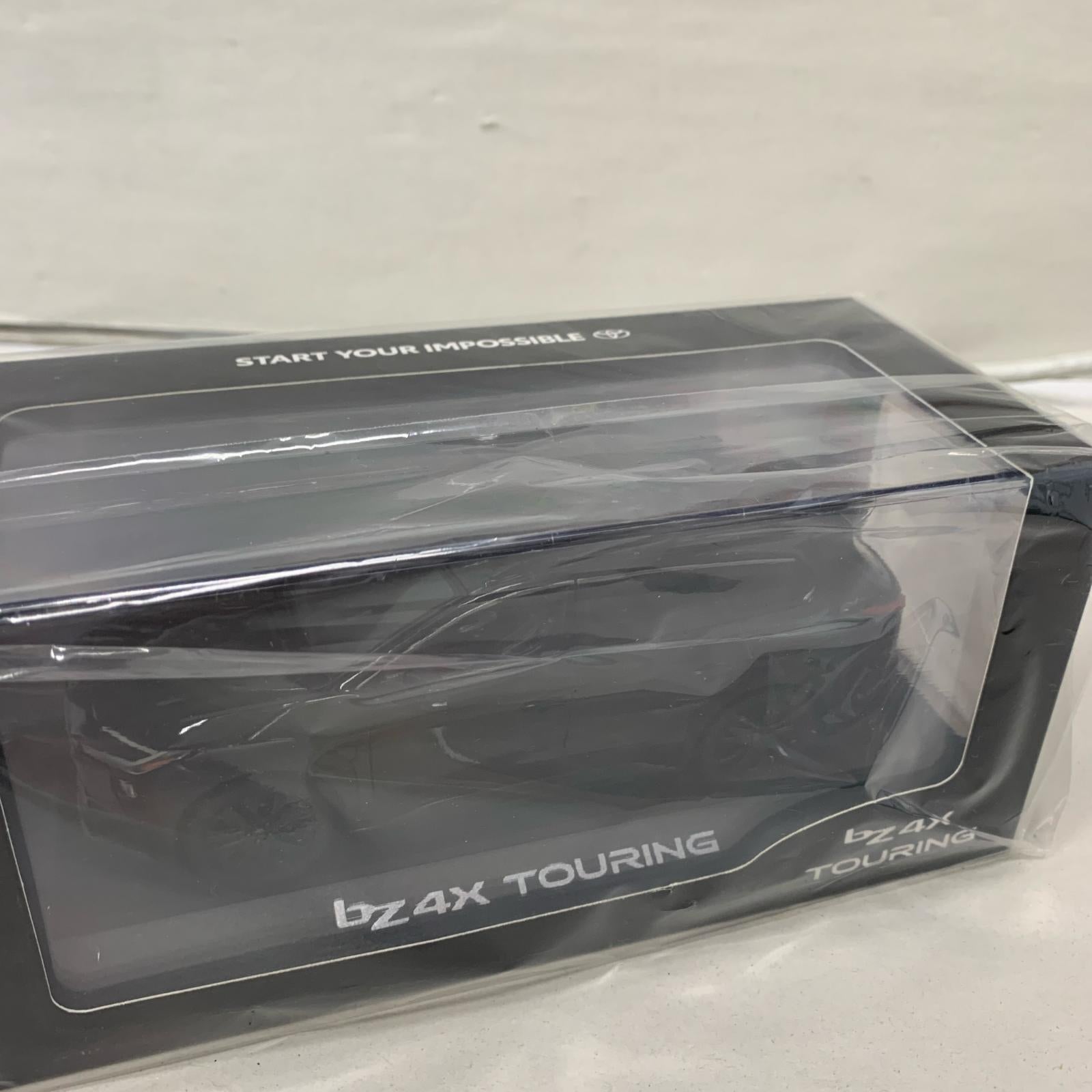1/30 bz4x touring クリスタルブラックシリカ カラーサンプル