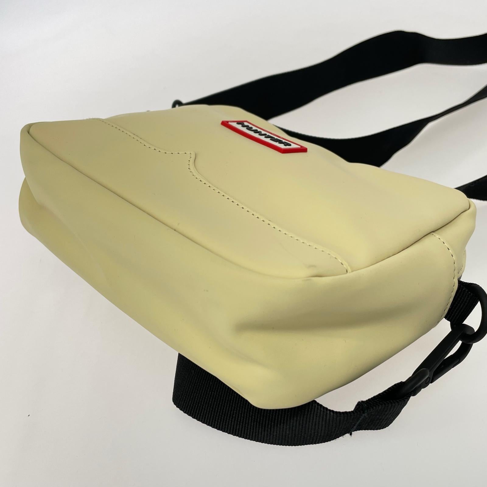 ショルダーバッグ VERNY CROSSBODY ベージュ
