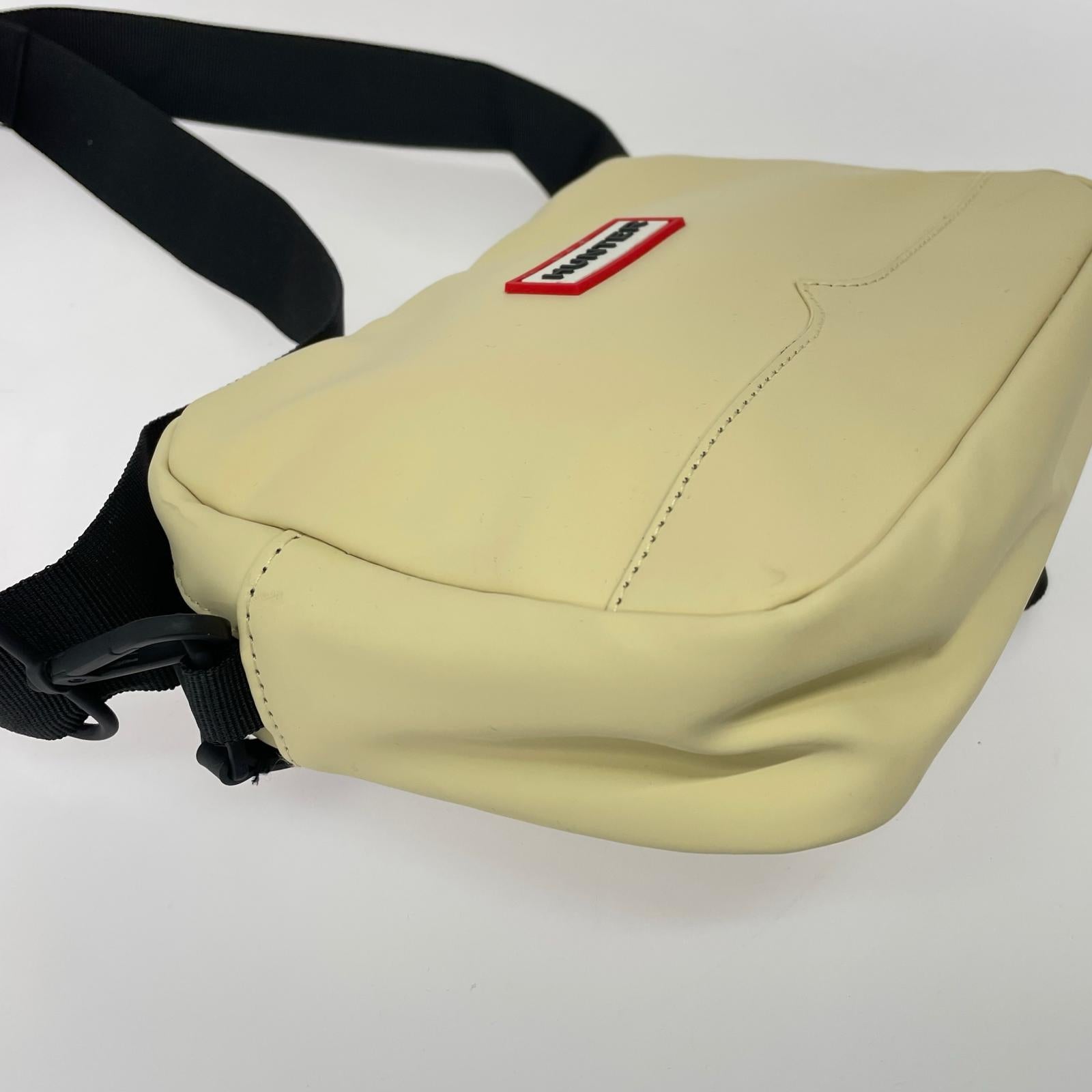 ショルダーバッグ VERNY CROSSBODY ベージュ