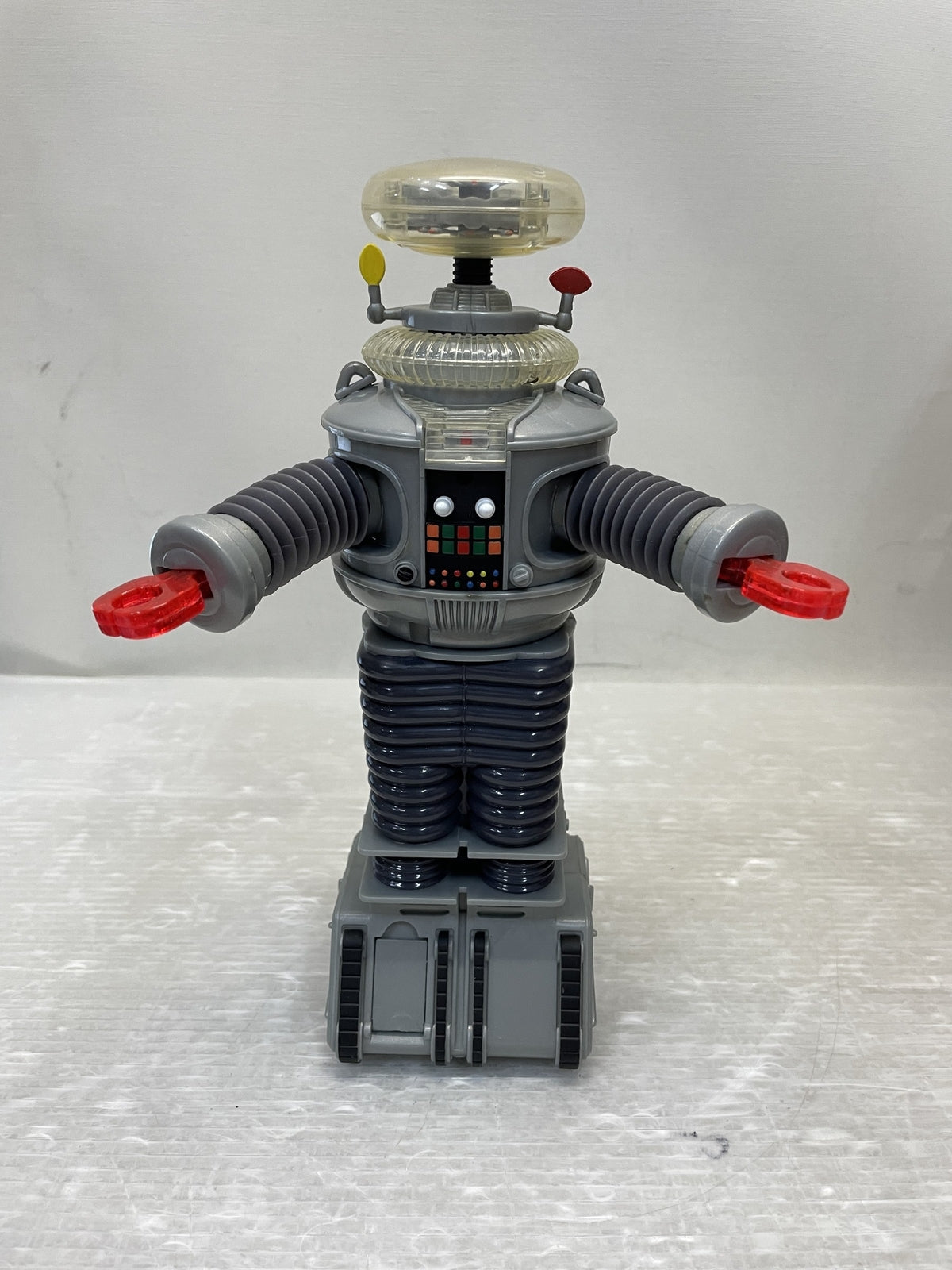 LOST IN SPACE ROBOT B-9 Classic Series フィギュア/グッズ