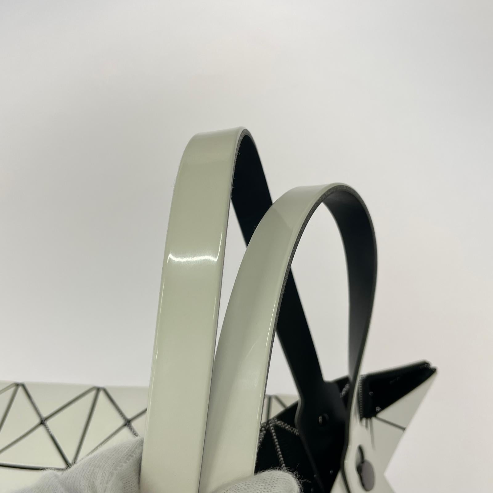 トートバッグ BAOBAO ISSEY MIYAKE トートバッグ ホワイト