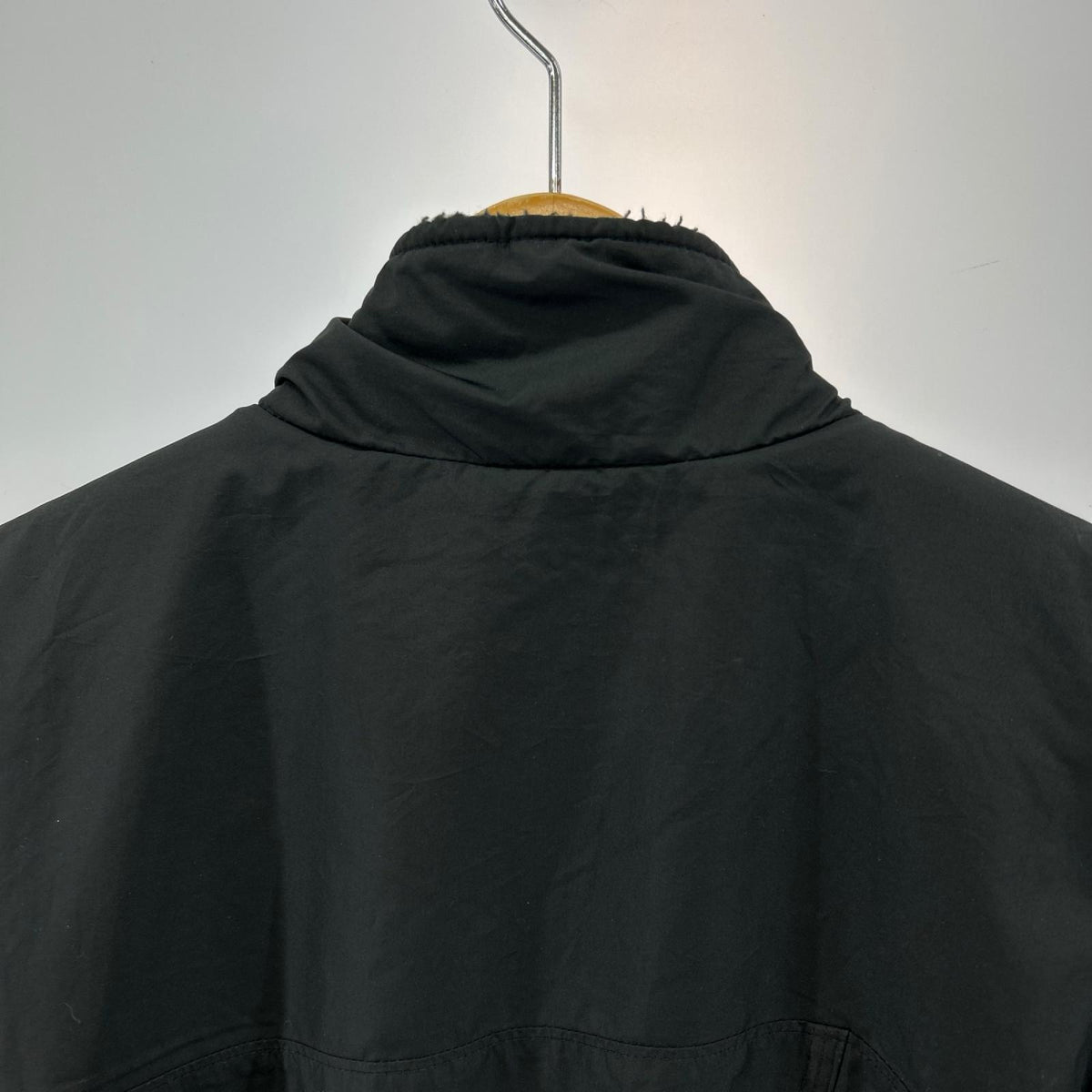 ブルゾン ACG ﾅｲﾛﾝﾌﾘｰｽ ﾎﾞﾝﾊﾞｰｼﾞｬｹｯﾄ 黒 (XL) ブラック