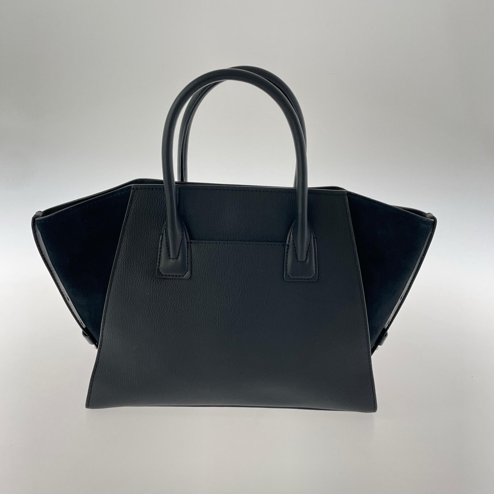 ショルダーバッグ WING TOP ZIP TOTE ブラック