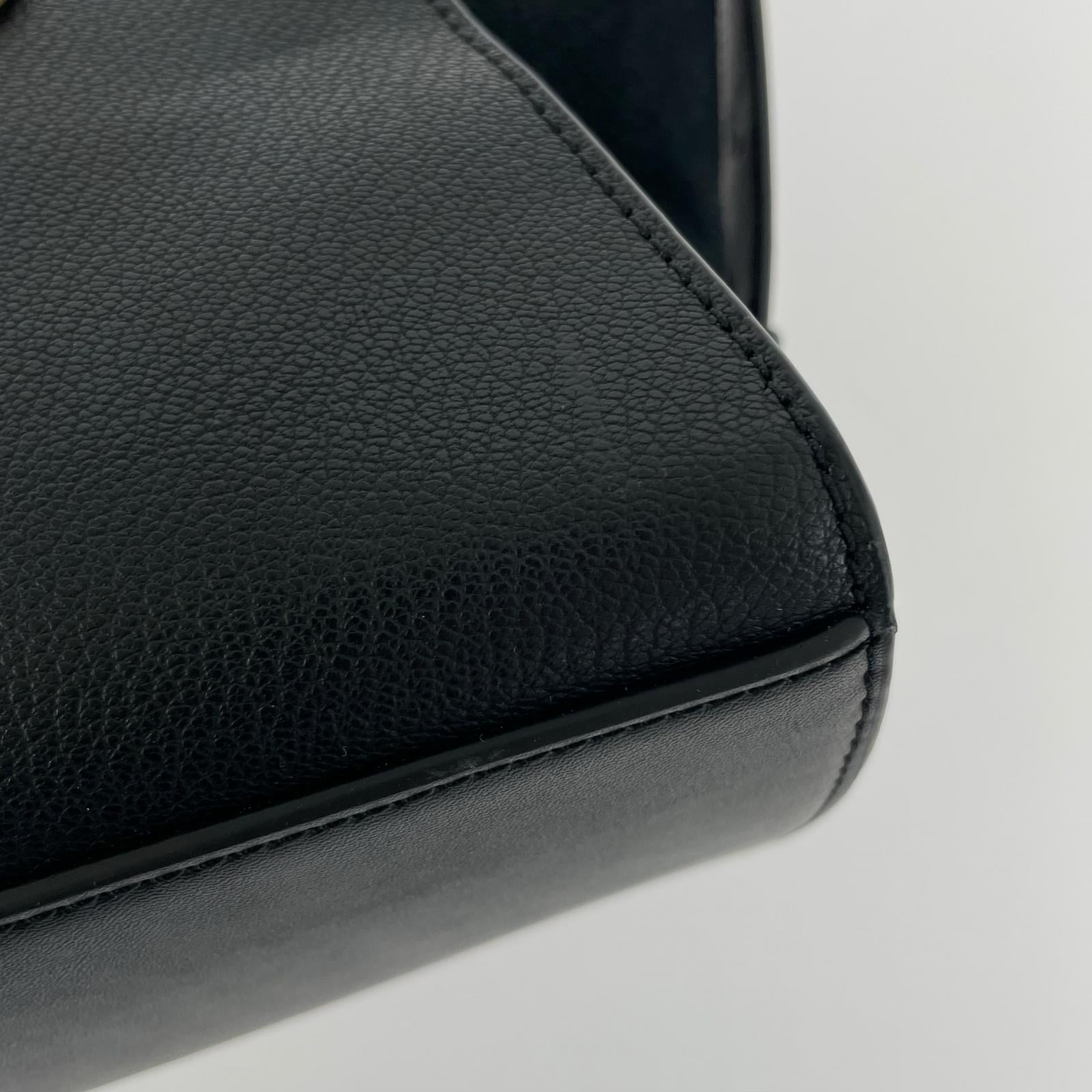 ショルダーバッグ WING TOP ZIP TOTE ブラック