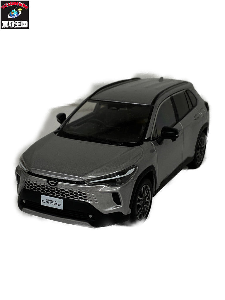 トヨタ カローラクロス メタルストリームメタリック カラーサンプル