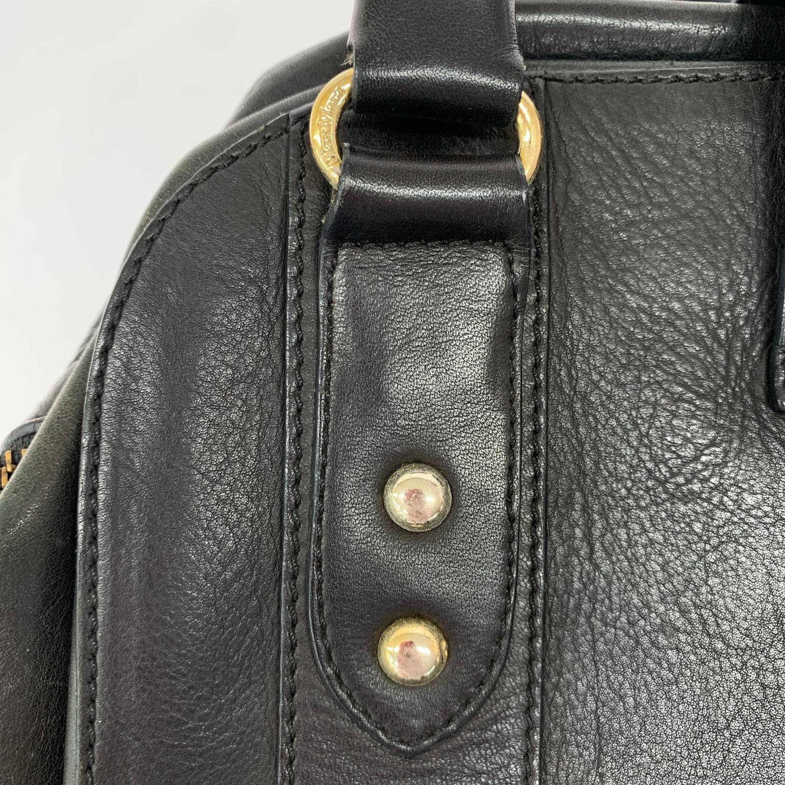 ショルダーバッグ レザー　ネイビー