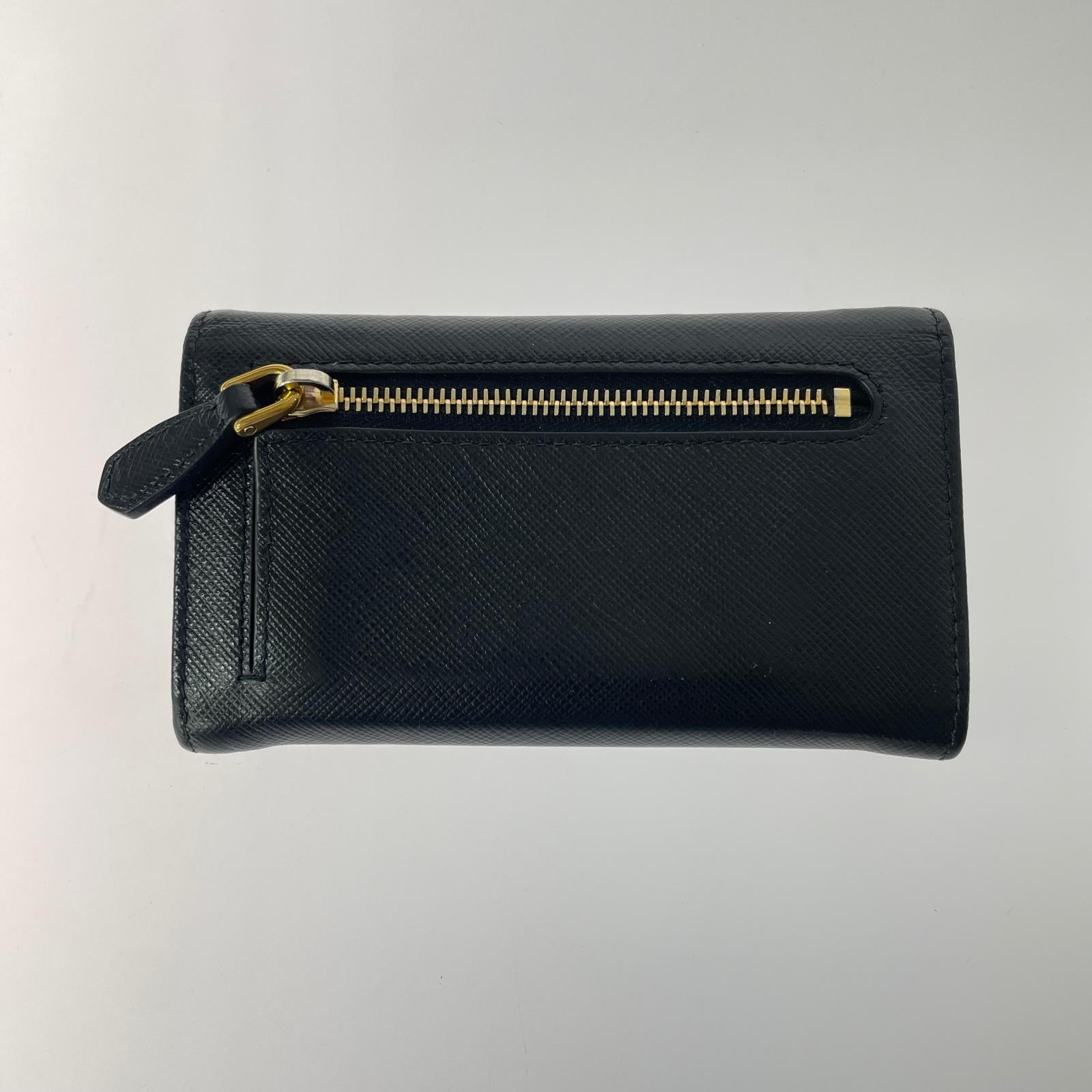 PRADA/サフィアーノ/２つ折り財布
