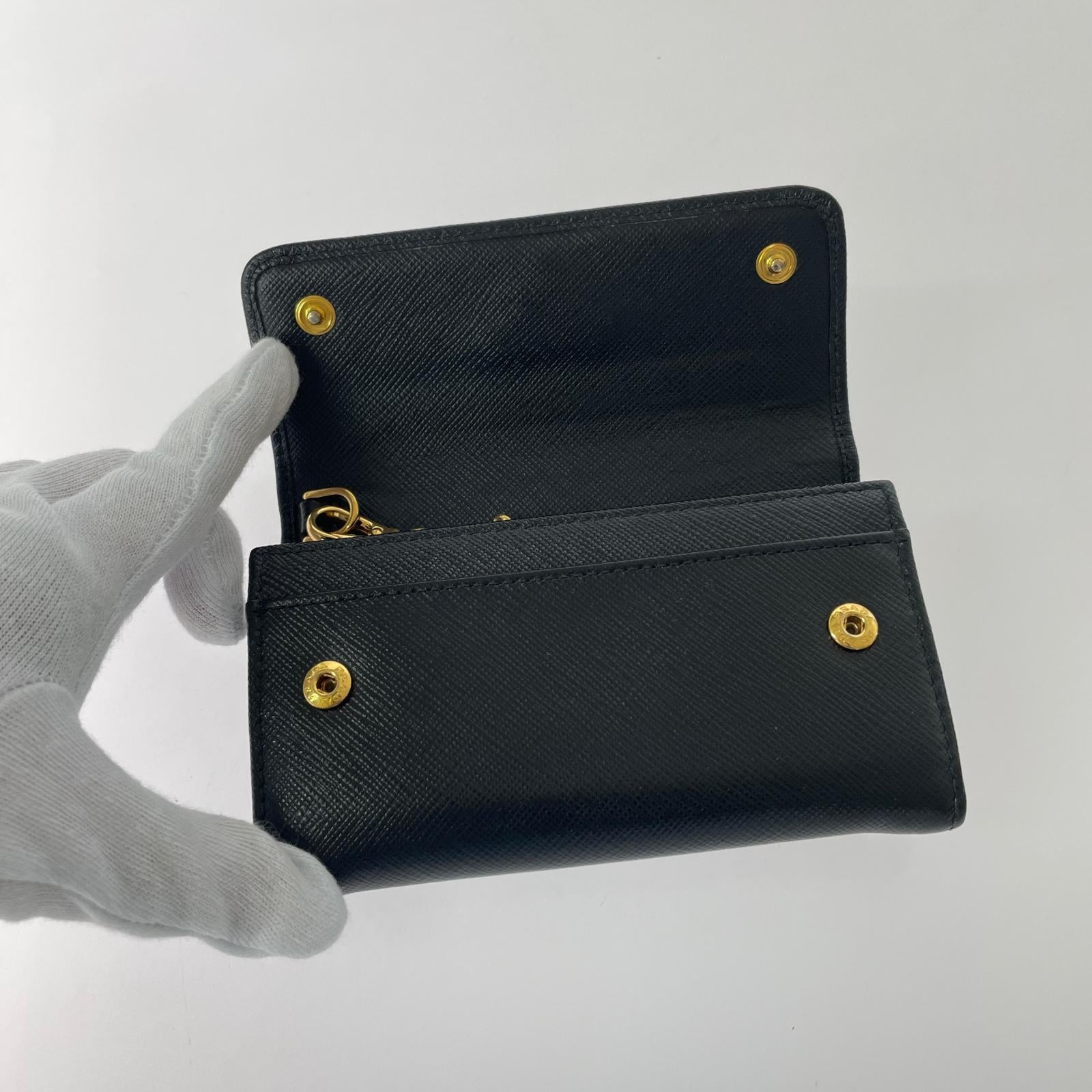 PRADA/サフィアーノ/２つ折り財布