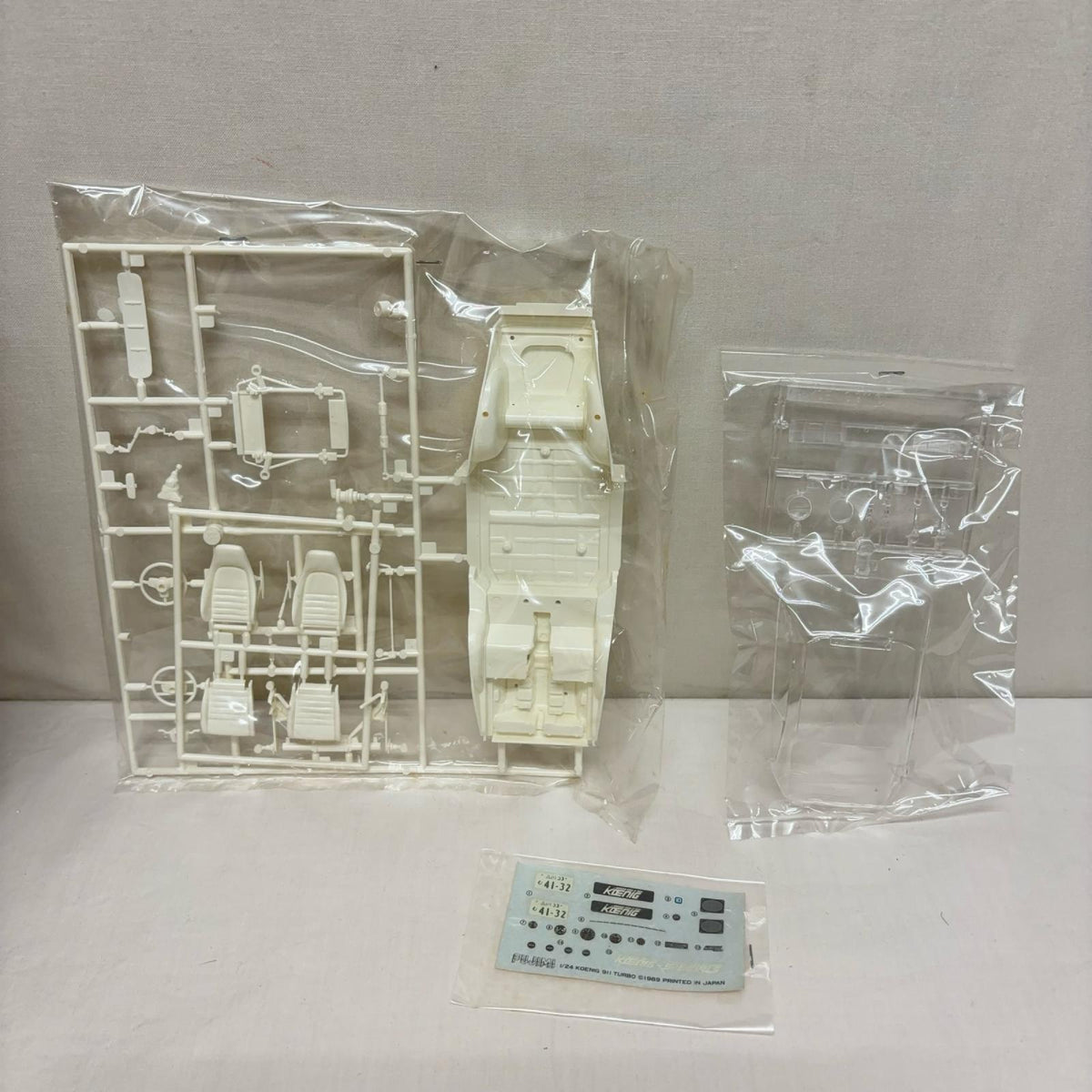 フジミ模型1/24　PORSCHE911BITURBO フジミ カープラモ・ミニ四駆