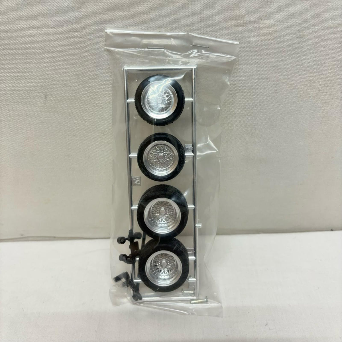フジミ模型1/24　PORSCHE911BITURBO フジミ カープラモ・ミニ四駆