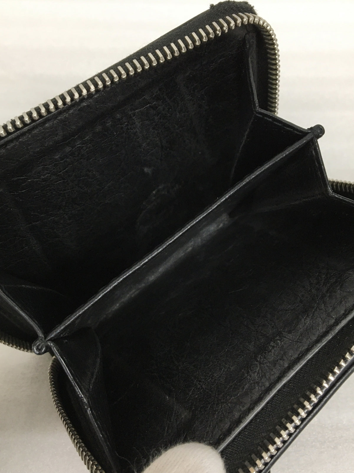 CLASSIC BILLFOLD ZIP ﾌﾞﾗｯｸ