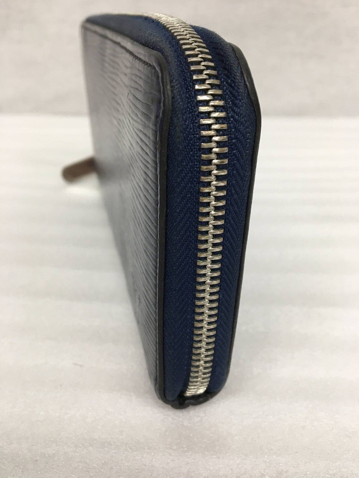 Ｍ61873 エピ ジッピーウォレット ネイビー