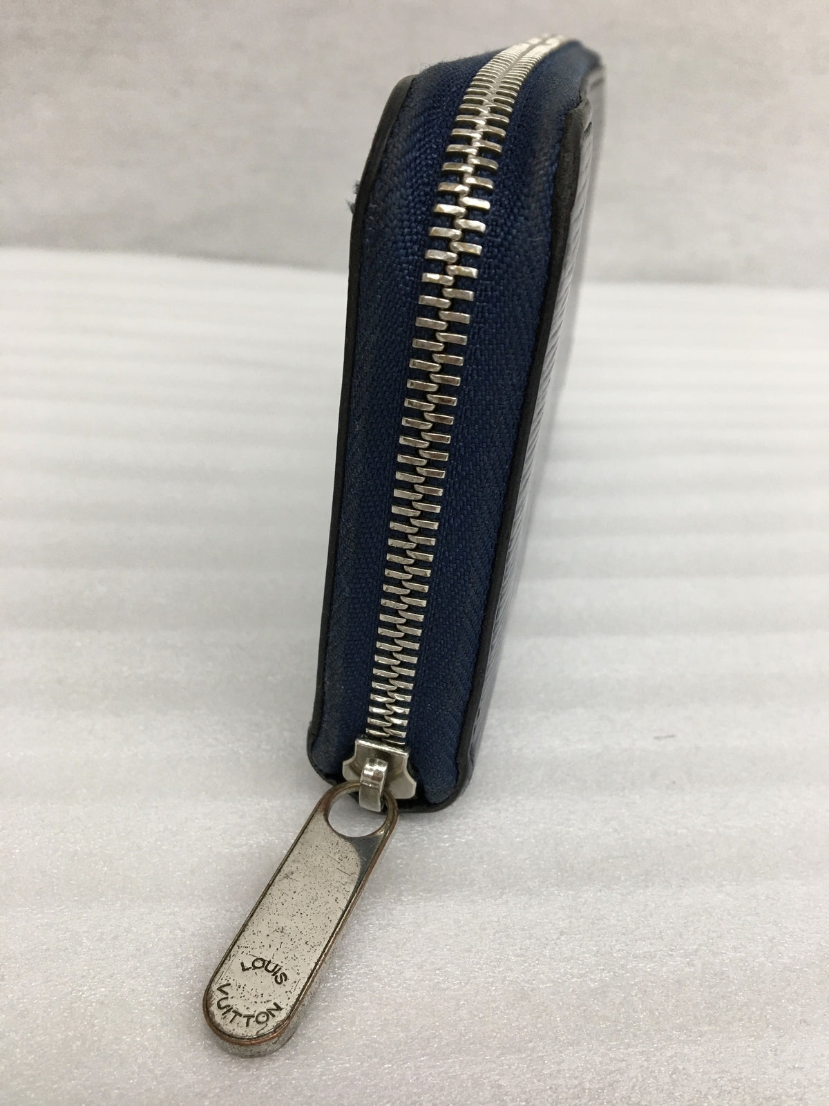 Ｍ61873 エピ ジッピーウォレット ネイビー
