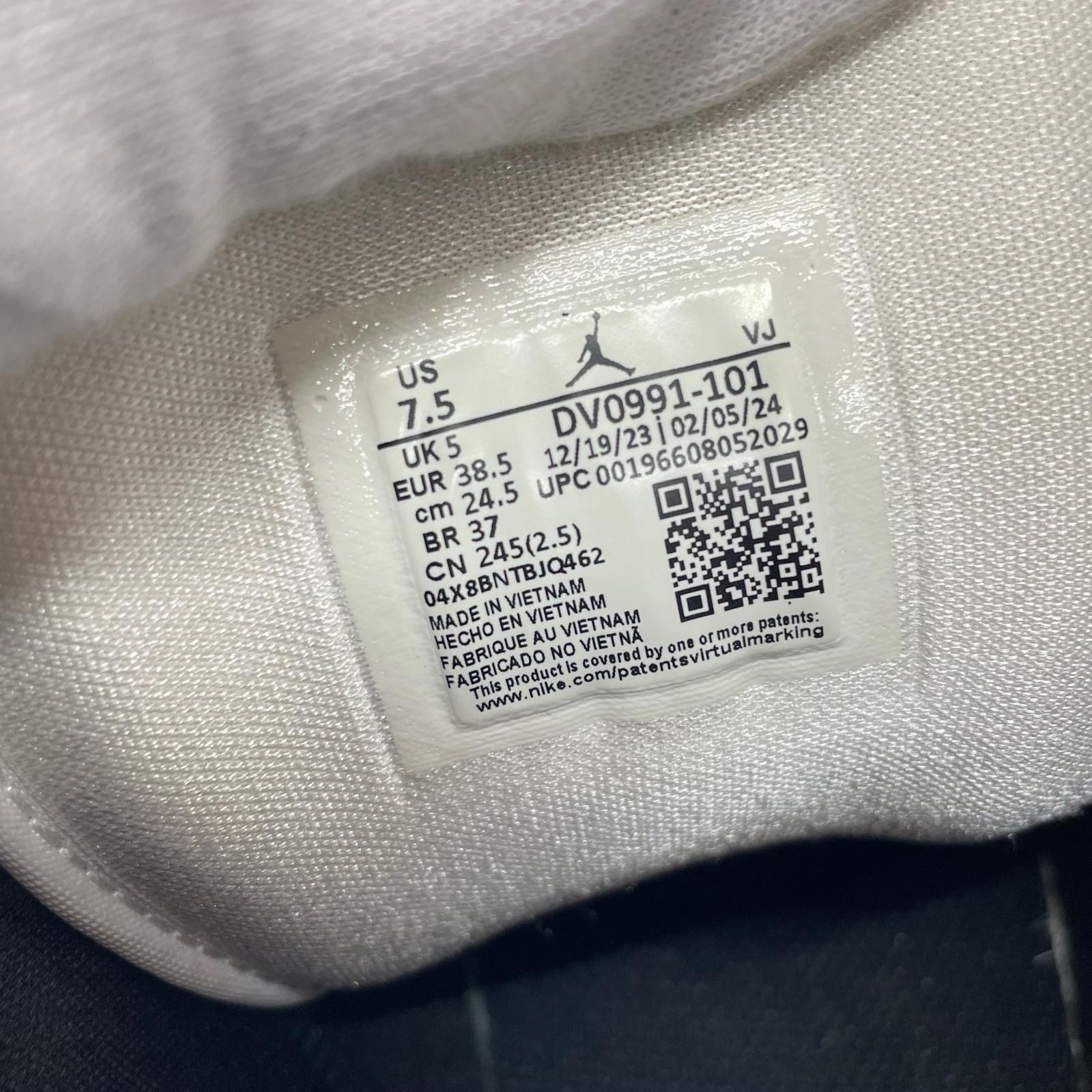 スニーカー エアジョーダン1 mid (24.5) 24.5cm (US6 1/2 UK6 EU39)