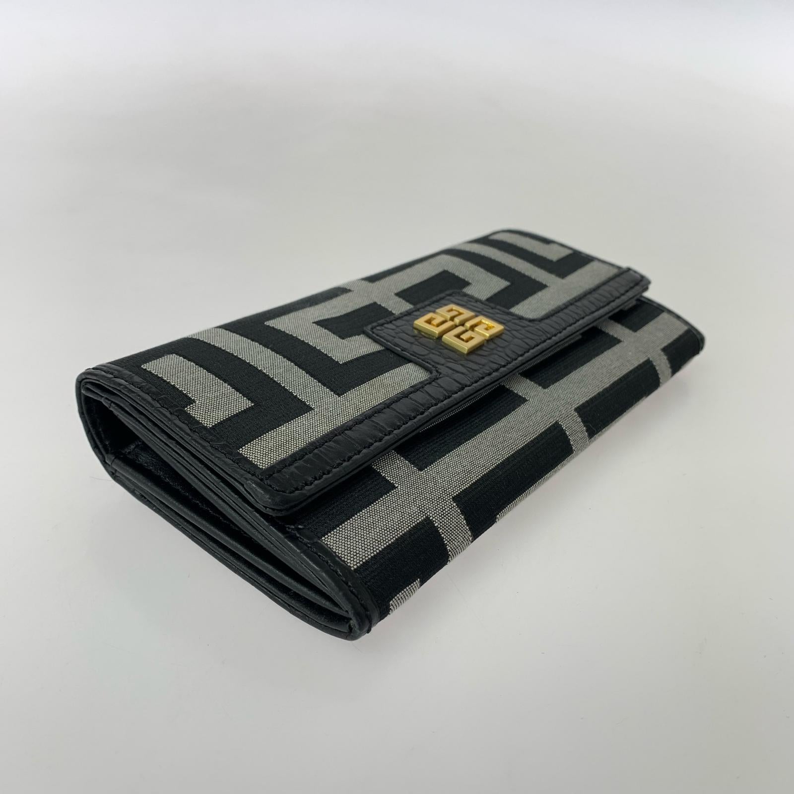 長財布 GIVENCHY 長財布