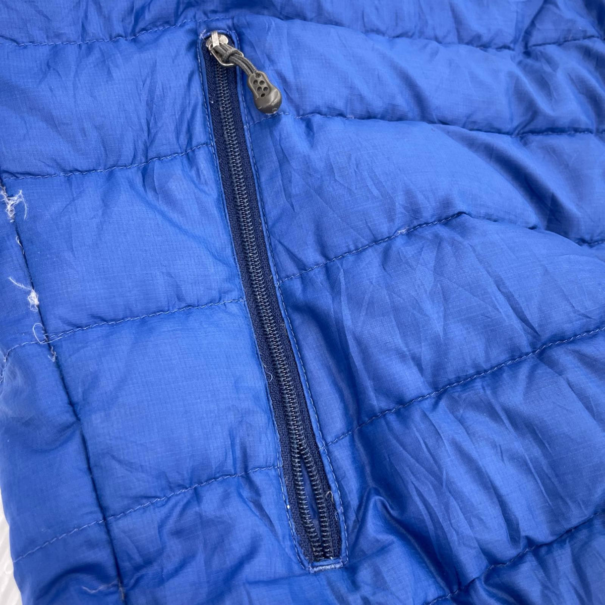 ダウンジャケット patagonia ﾀﾞｳﾝｾｰﾀｰ 青 (M) M ブルー