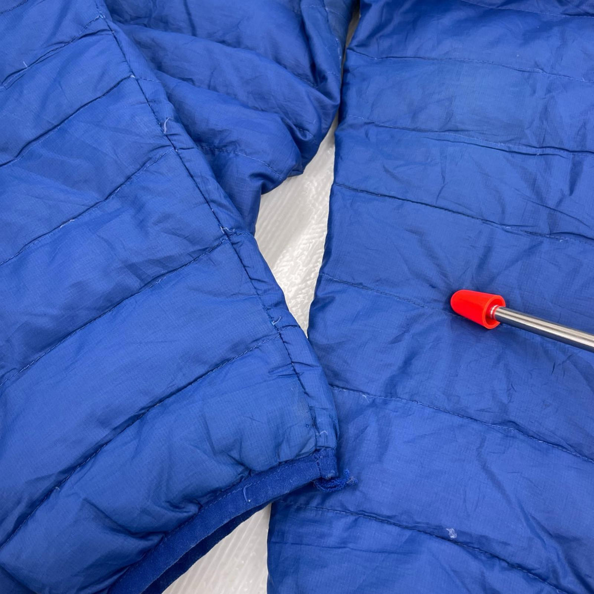 ダウンジャケット patagonia ﾀﾞｳﾝｾｰﾀｰ 青 (M) M ブルー