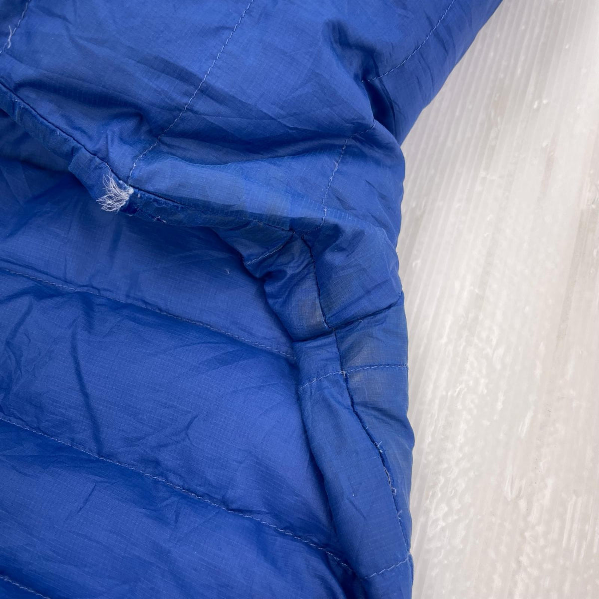 ダウンジャケット patagonia ﾀﾞｳﾝｾｰﾀｰ 青 (M) M ブルー