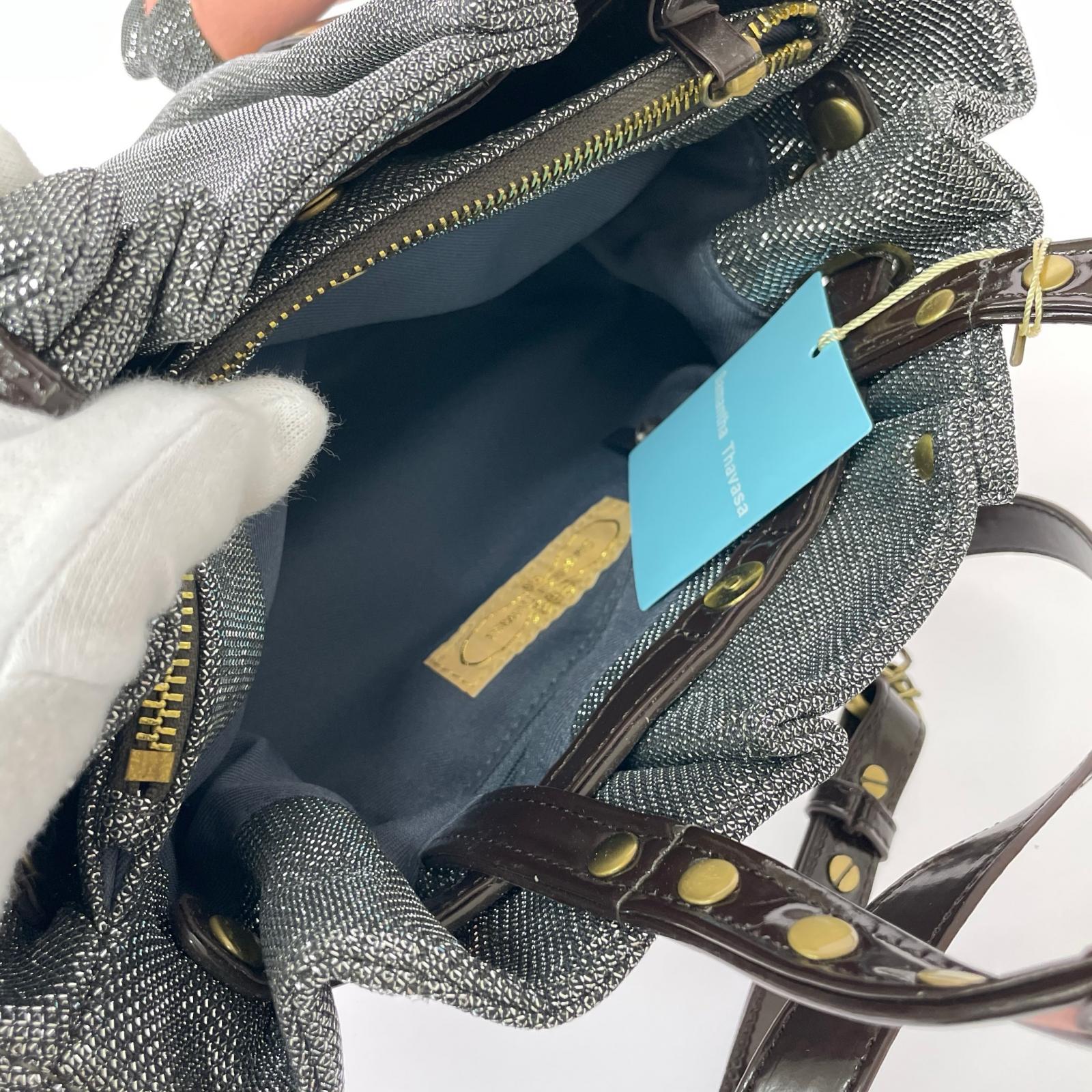 ショルダーバッグ チャーム付き2WAYバッグ メタリック スタッズ シルバー
