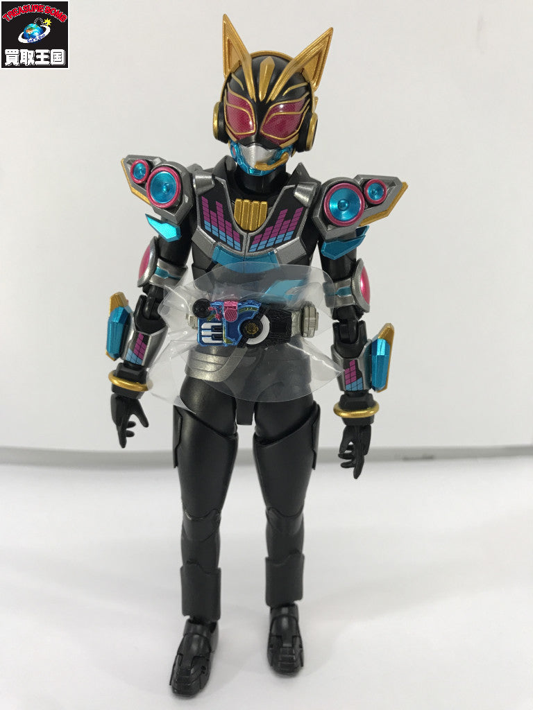 s.h.figuarts 仮面ライダーナーゴ ビートフォーム フィギュア/グッズ