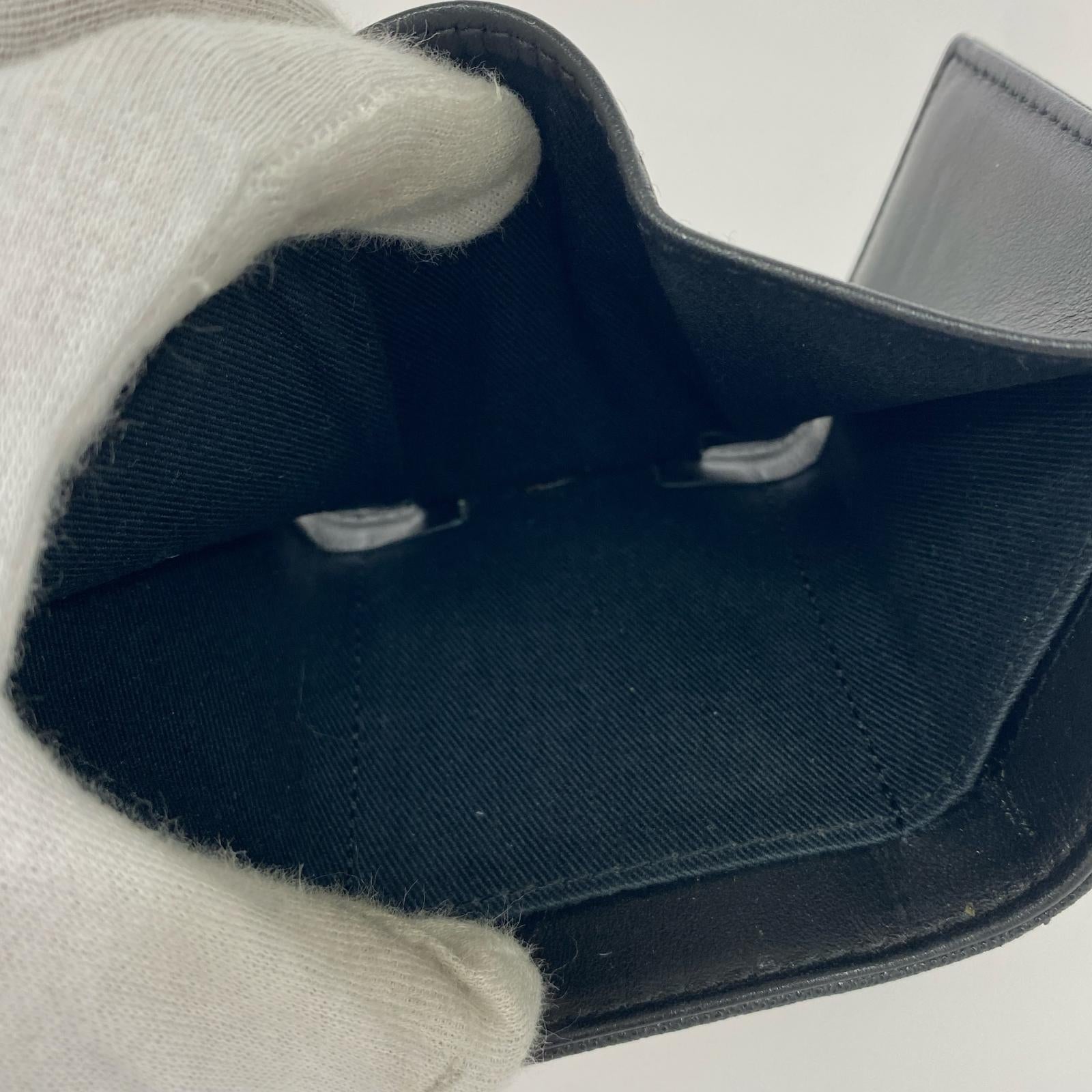 コンパクトウォレット SAFFIANO ENVELOPE BILLFOLD 黒