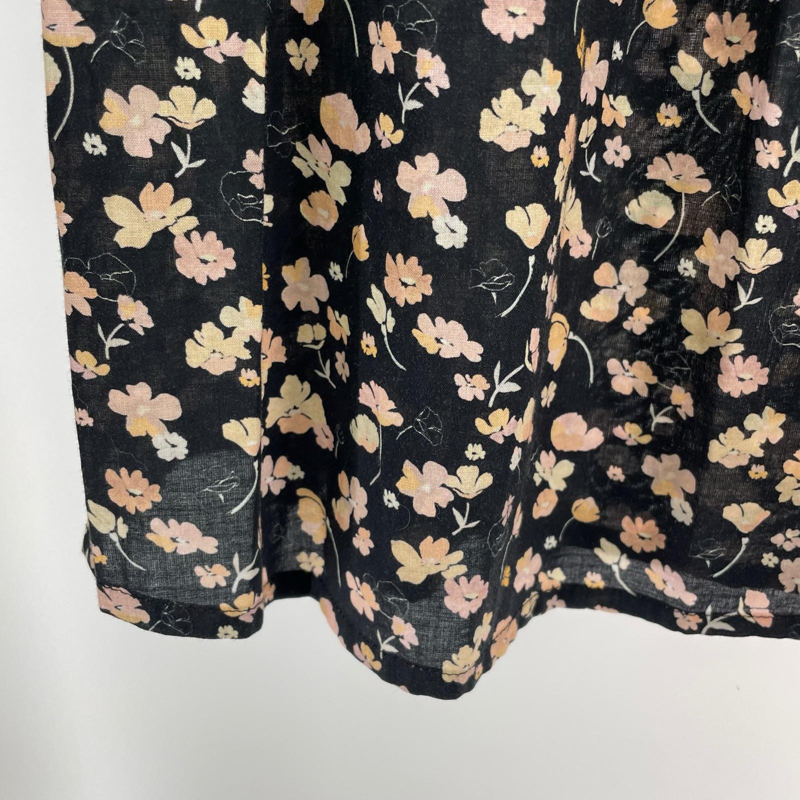 長袖Ｔシャツ MERLETTE 花柄ブラウス 黒 マルチカラー