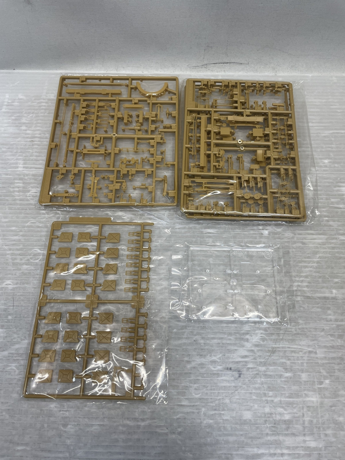 1/35 Blistein-Drehkran 3t auf Bussing ミリタリープラモ