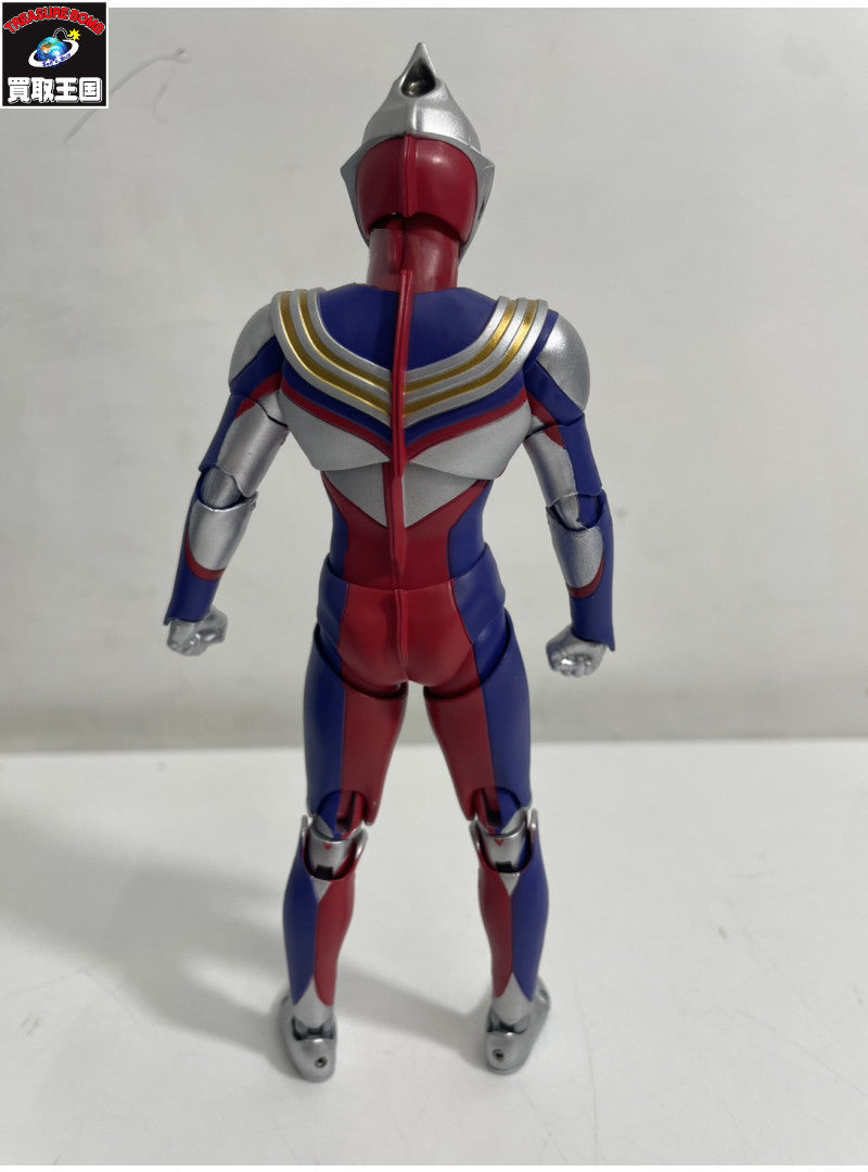 .H.Figuarts(真骨彫製法) ウルトラマンティガ マルチタイプ フィギュア/グッズ