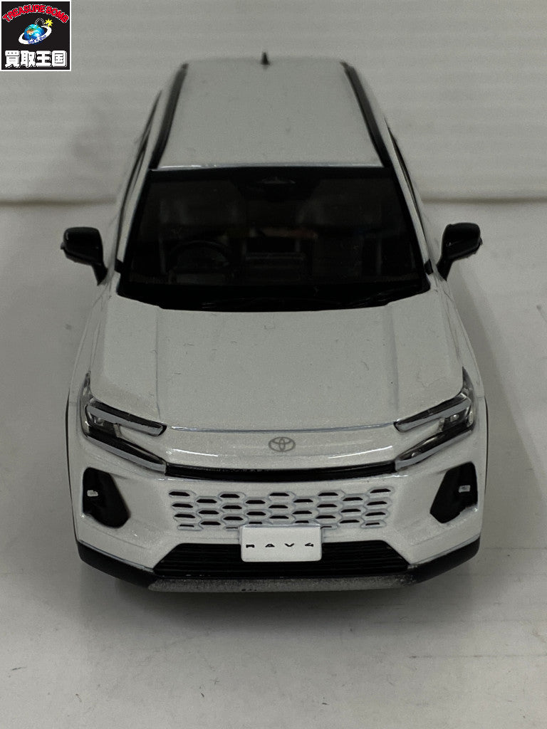 RAV4 プラチナホワイトパールマイカ カラーサンプル