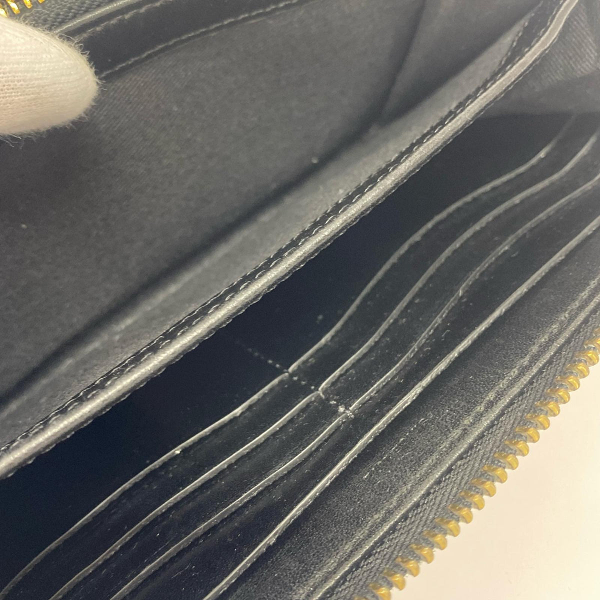 長財布 BELLIES YORK ﾗｳﾝﾄﾞｼﾞｯﾌﾟ 長財布 ブラック