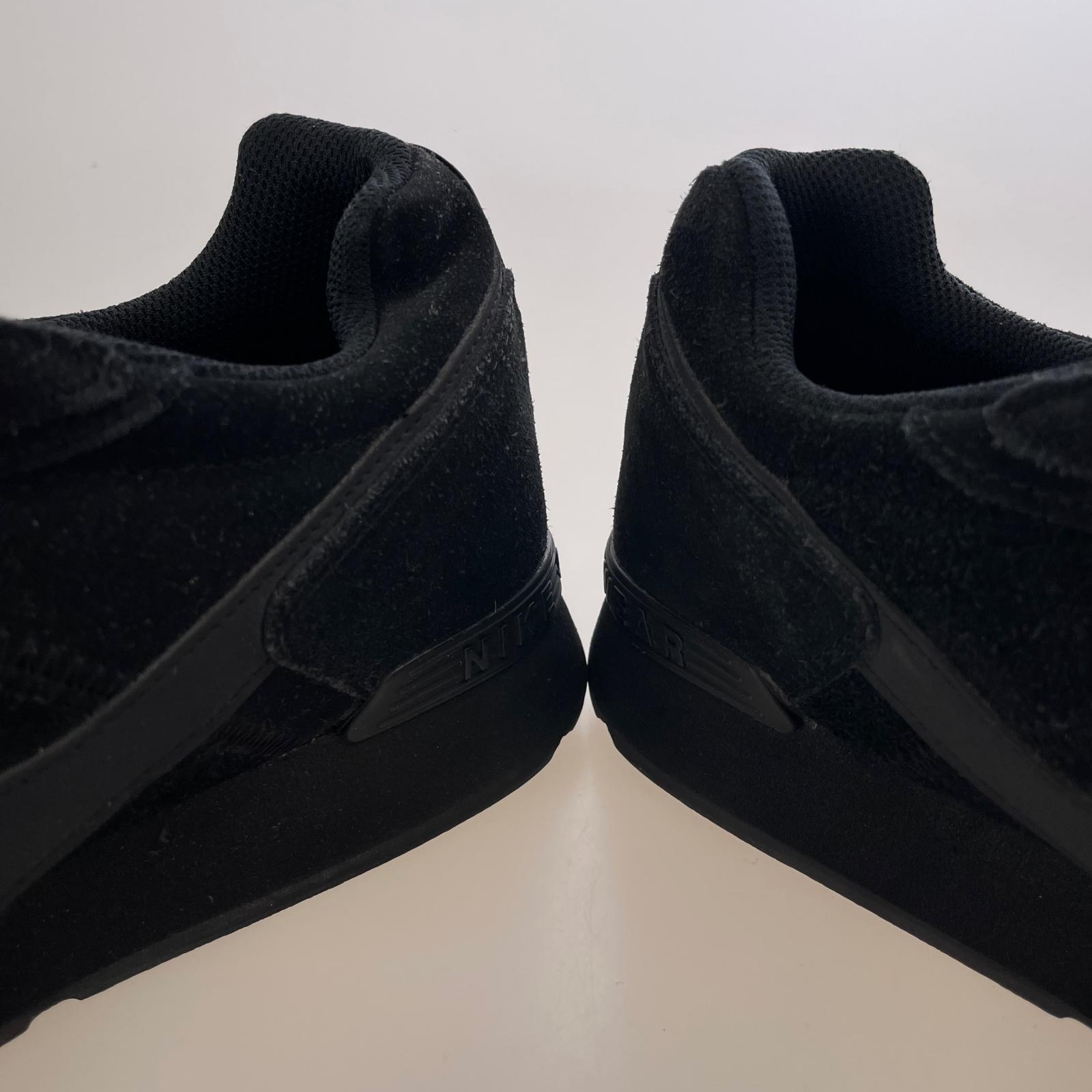 スニーカー VENTURE RUNNER SUEDE CQ4557-002 28.5 28.5cm (US10 1/2 UK10 EU47) ブラック
