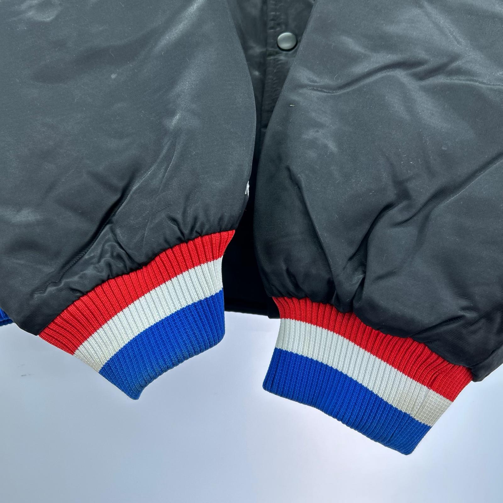 ブルゾン NBA majestic SIXERS ナイロンスタジャン (XL) ブラック