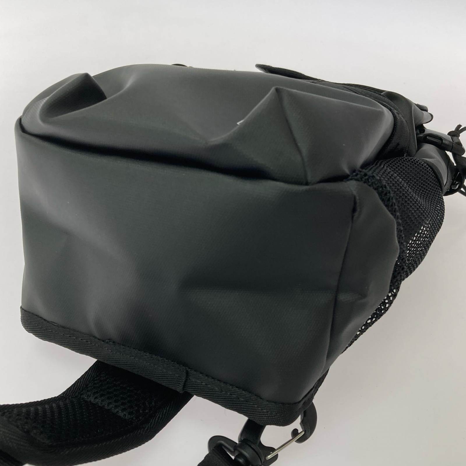 ボディバッグ スリングボディバッグ 12L ブラック