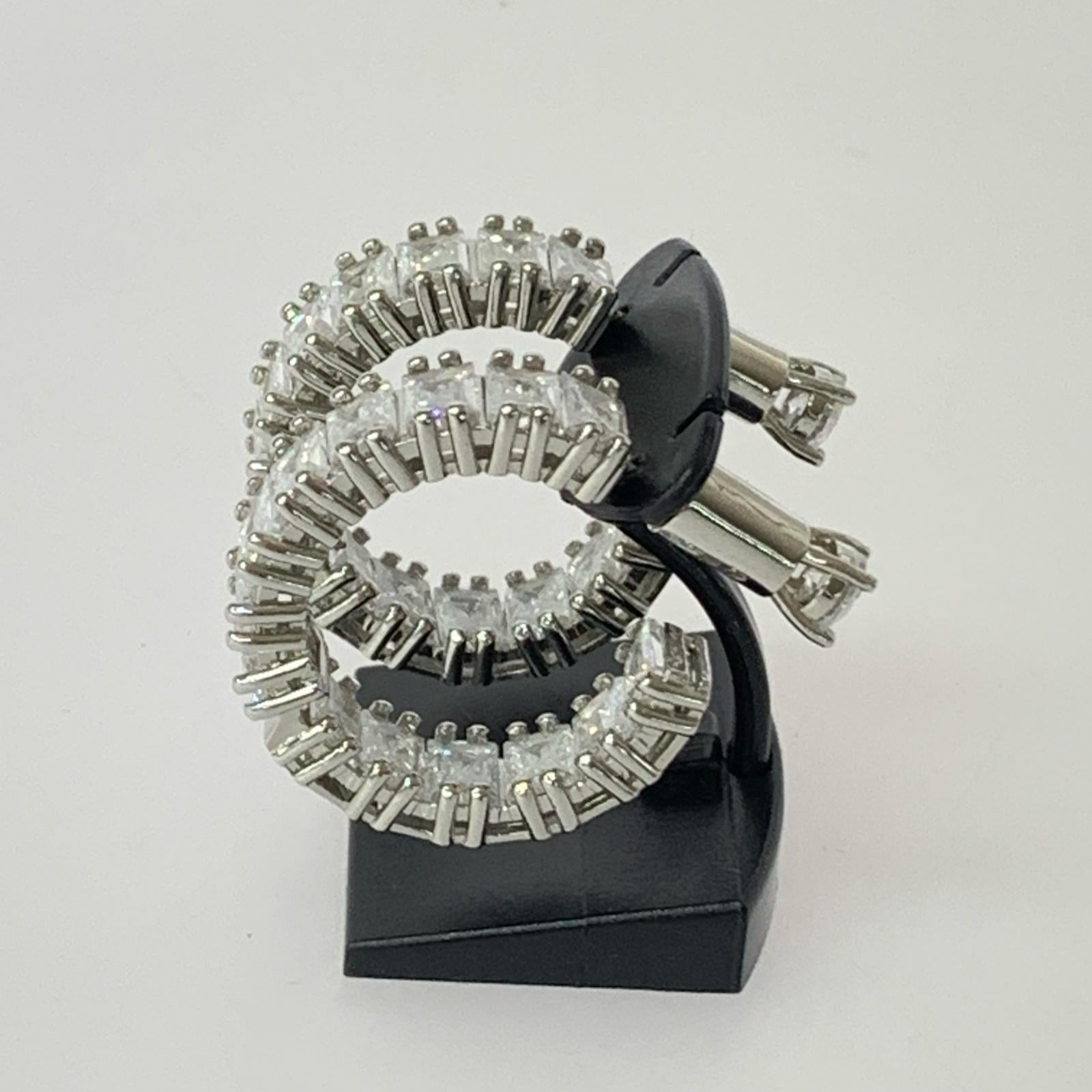 その他アクセサリー SWAROVSKI ラインストーン デザインピアス シルバー