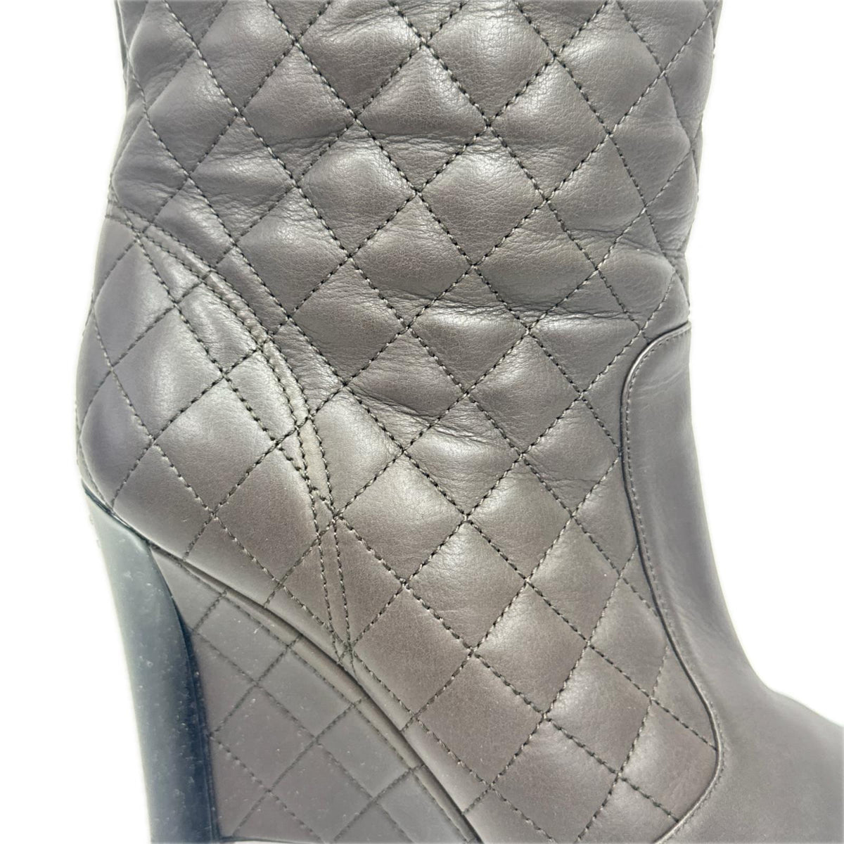 CHANEL ﾏﾄﾗｯｾﾛﾝｸﾞﾌﾞｰﾂ 茶
