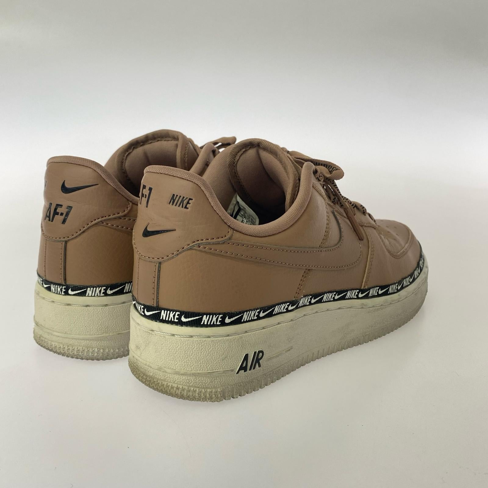 スニーカー WMNS AIR FORCE 1 SE PREMIUM 24.5cm (US6 1/2 UK6 EU39) ベージュ