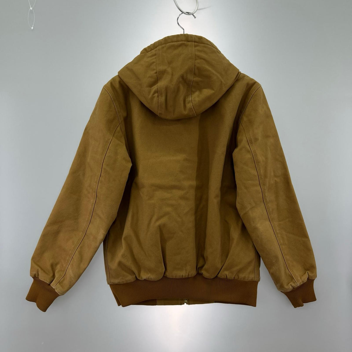 ジャケット Carhartt WIP ｱｸﾃｨﾌﾞｼﾞｬｹｯﾄ M CML M ブラウン