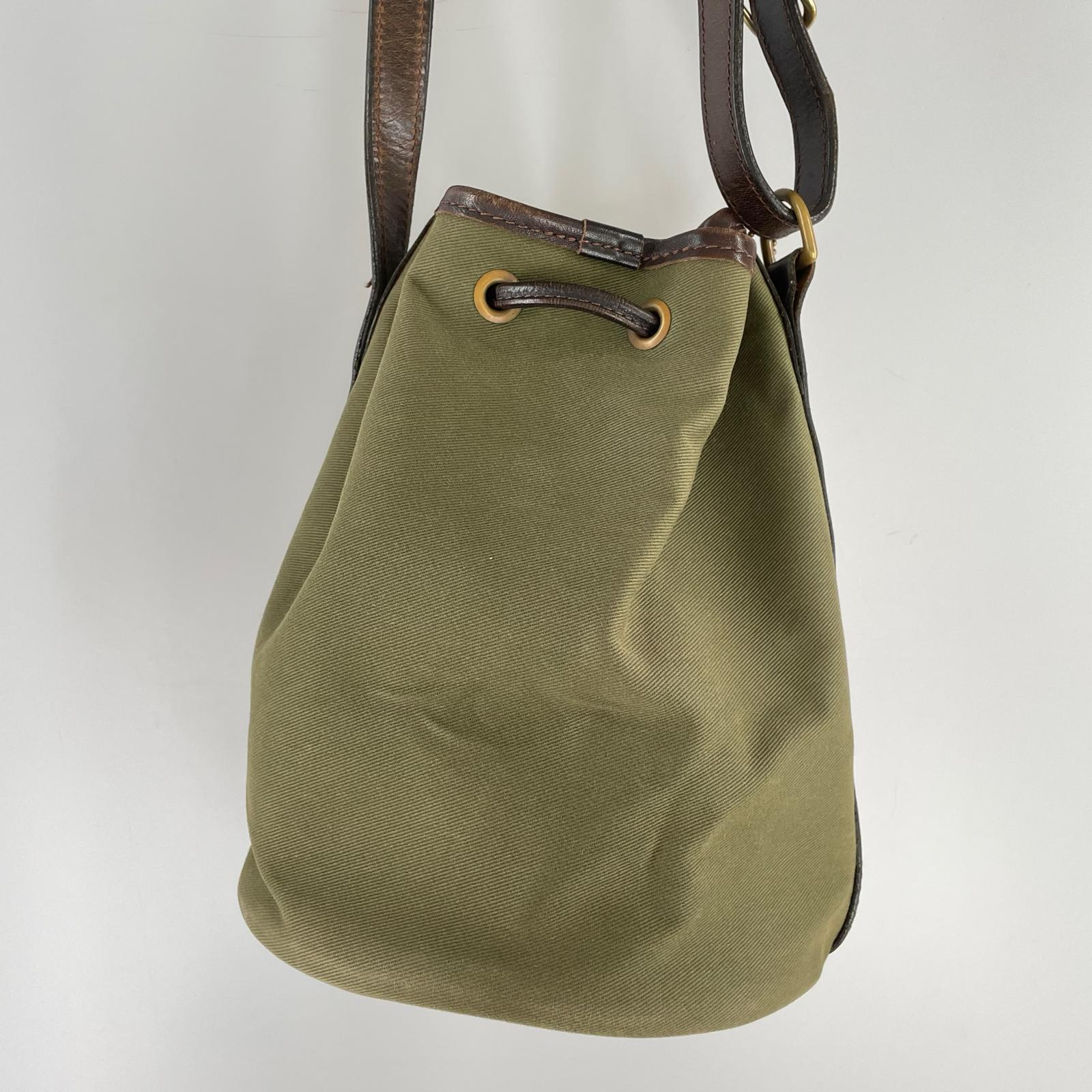 ショルダーバッグ CALDER オリーブ