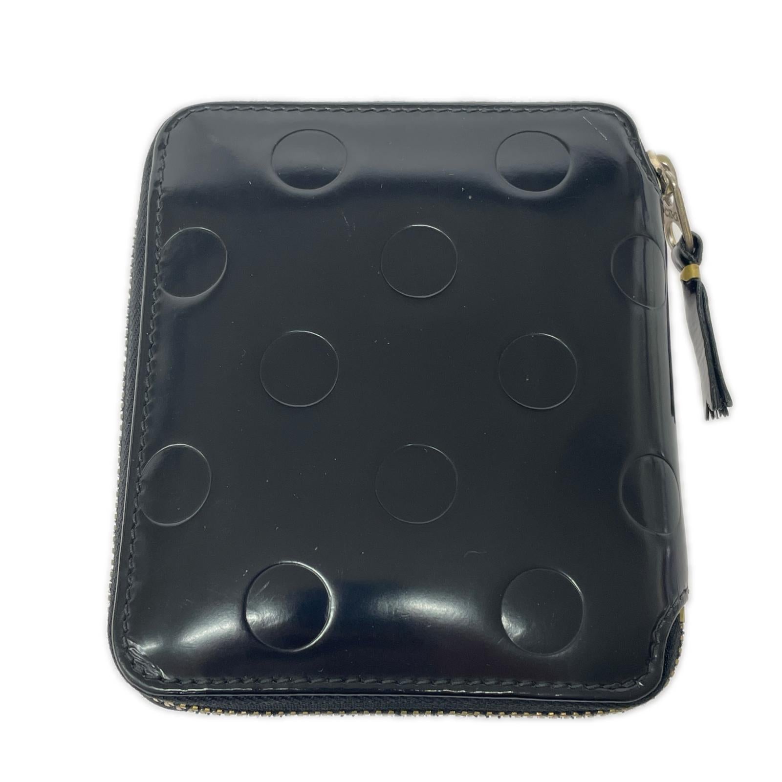 コンパクトウォレット ドットエンボス ジップウォレット BLK ブラック