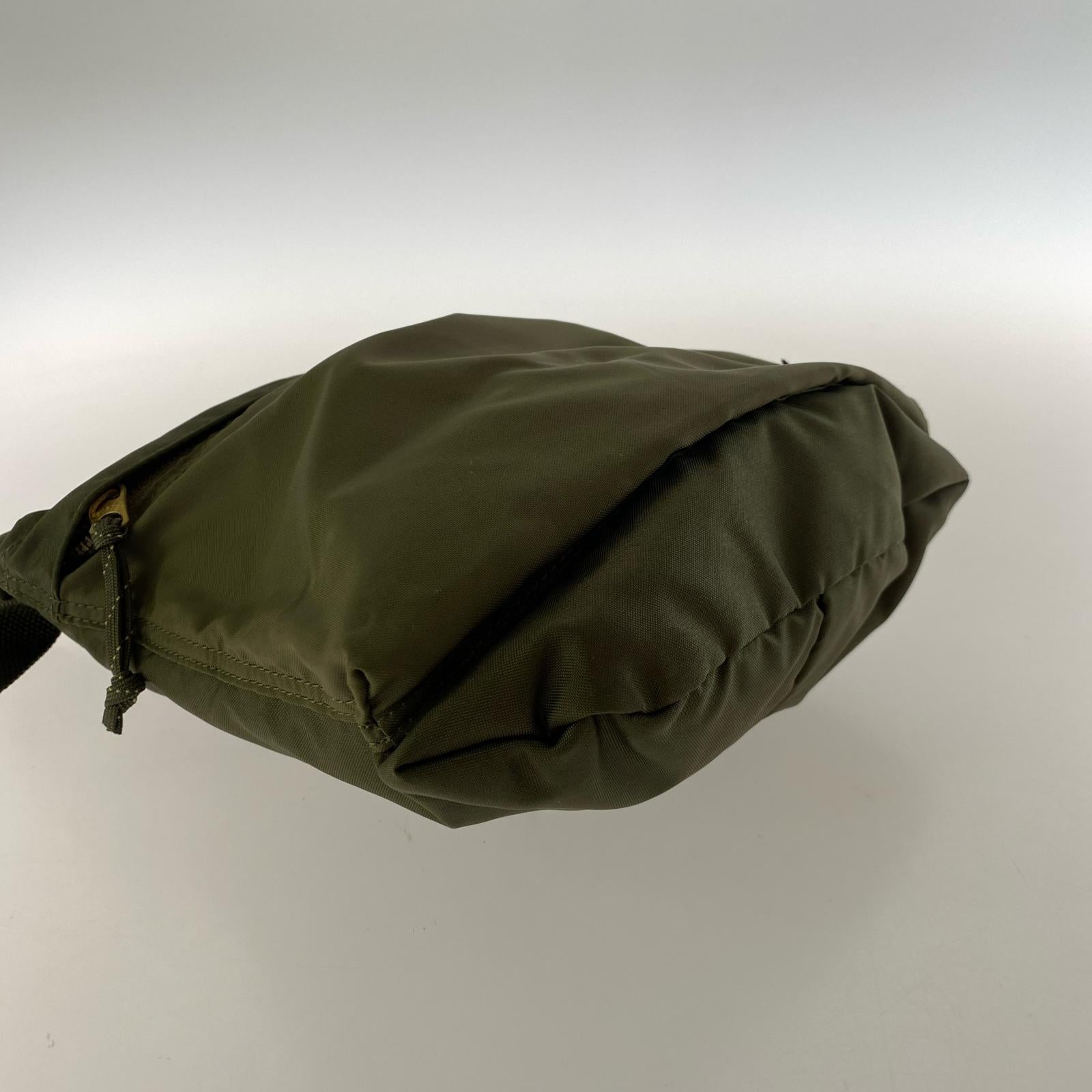 ショルダーバッグ PORTER　カーキ　ショルダーバッグ カーキ