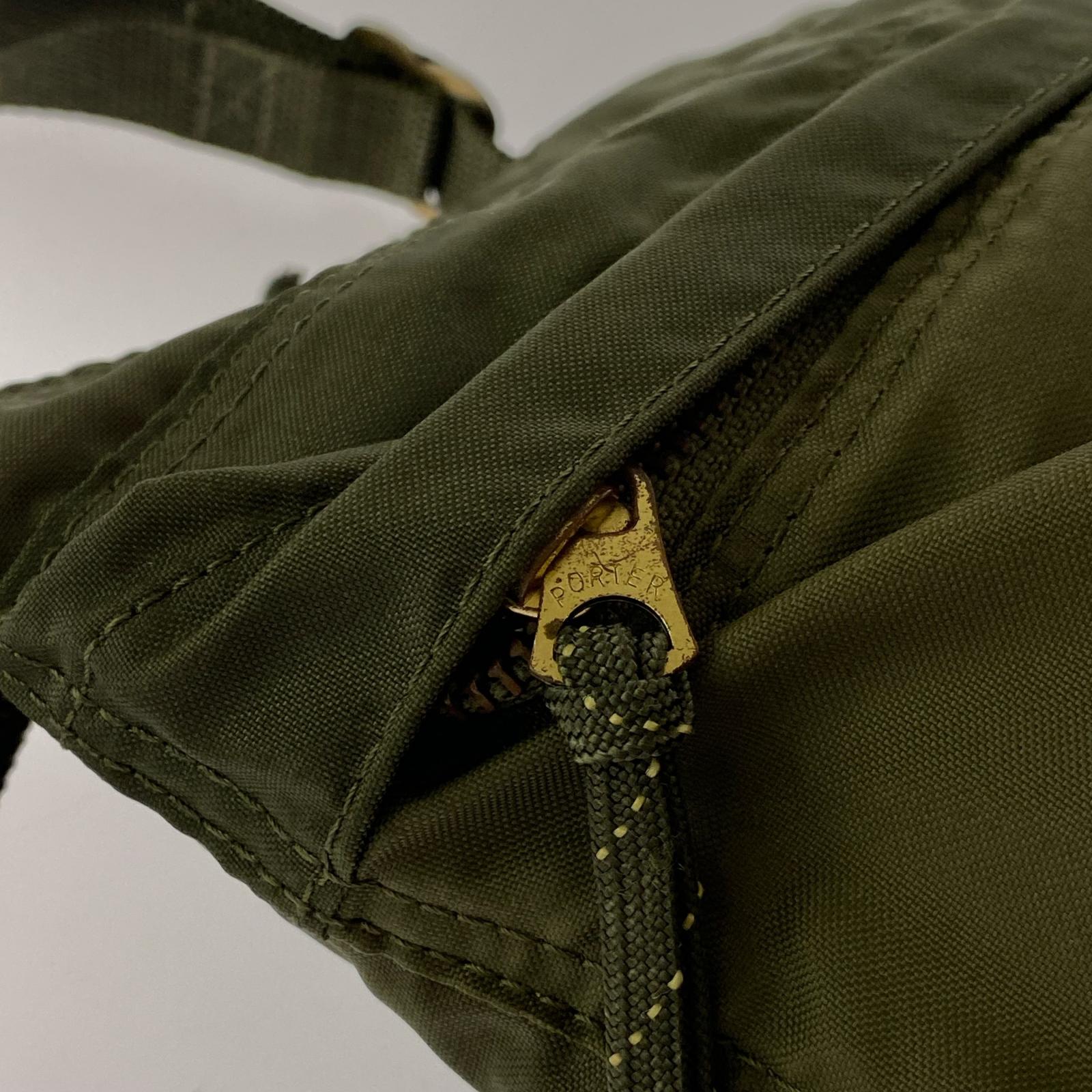 ショルダーバッグ PORTER　カーキ　ショルダーバッグ カーキ