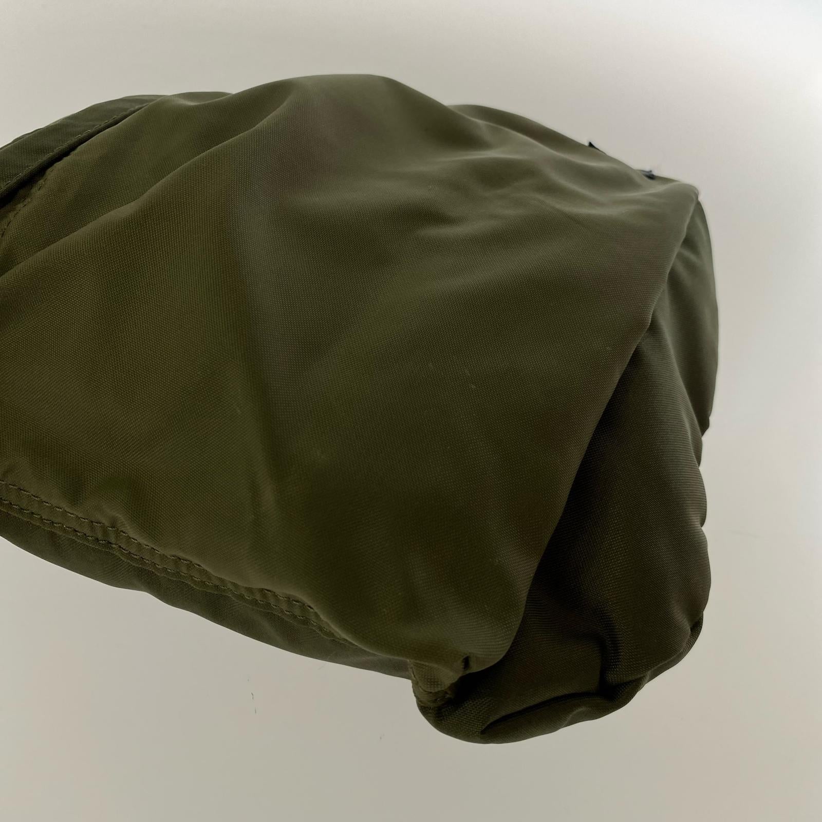 ショルダーバッグ PORTER　カーキ　ショルダーバッグ カーキ