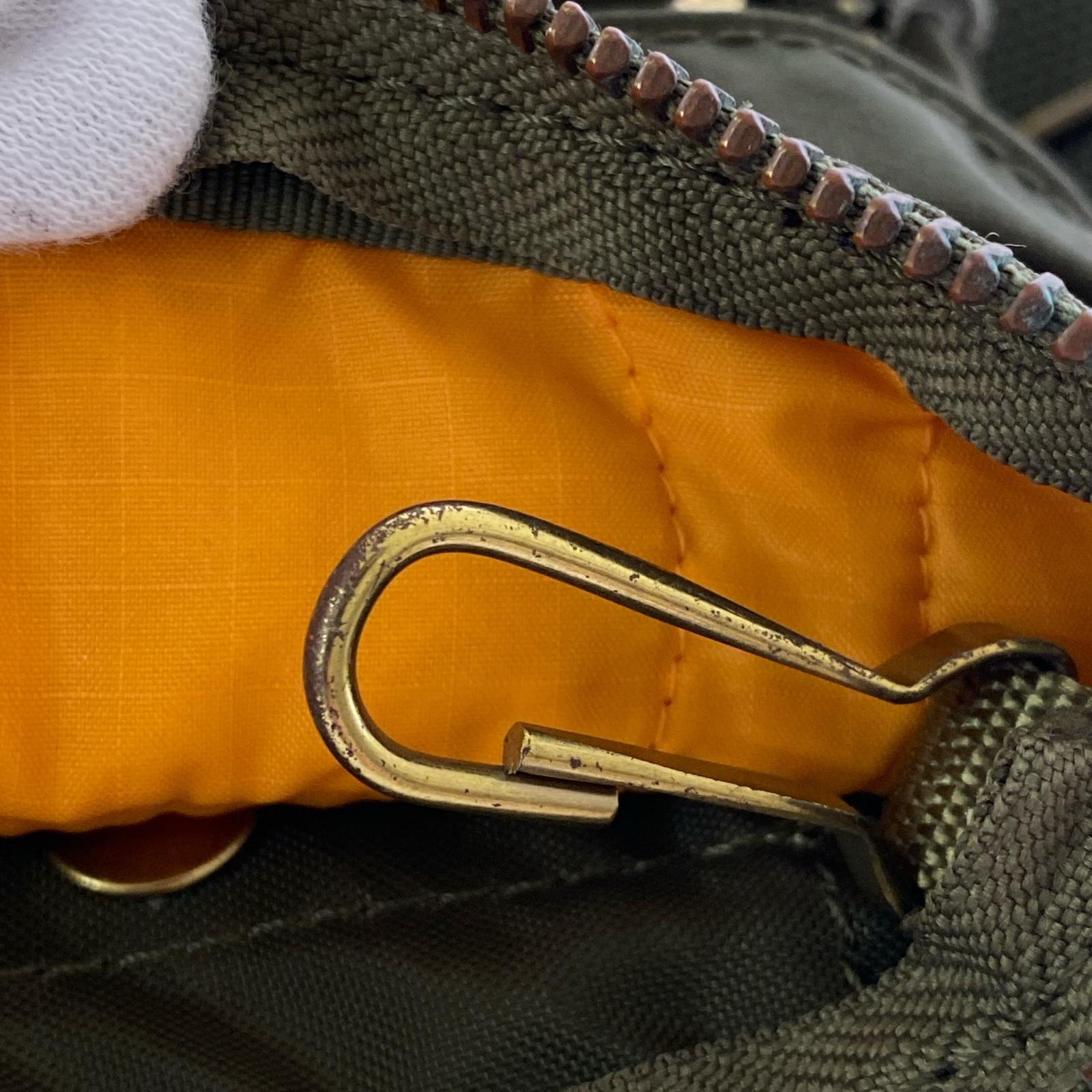 ショルダーバッグ PORTER　カーキ　ショルダーバッグ カーキ