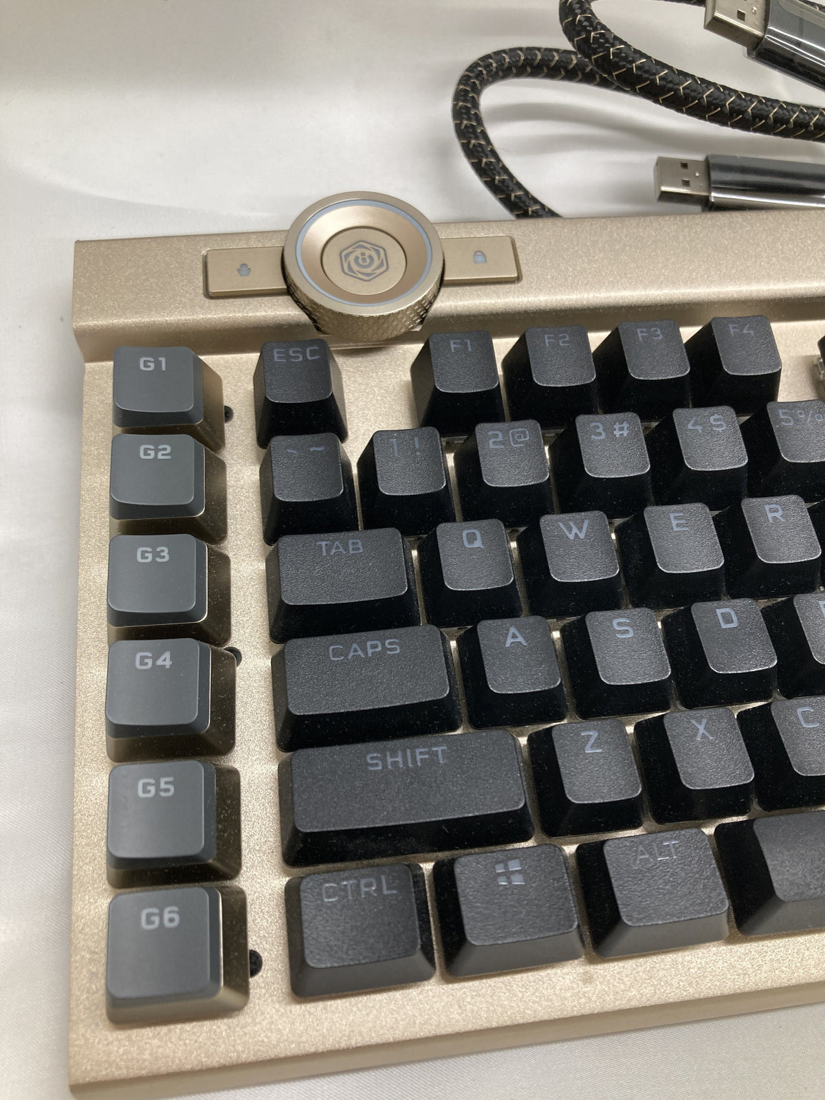 CORSAIR K100 RGB ゲーミングキーボード ゴールド K100 PC周辺機器