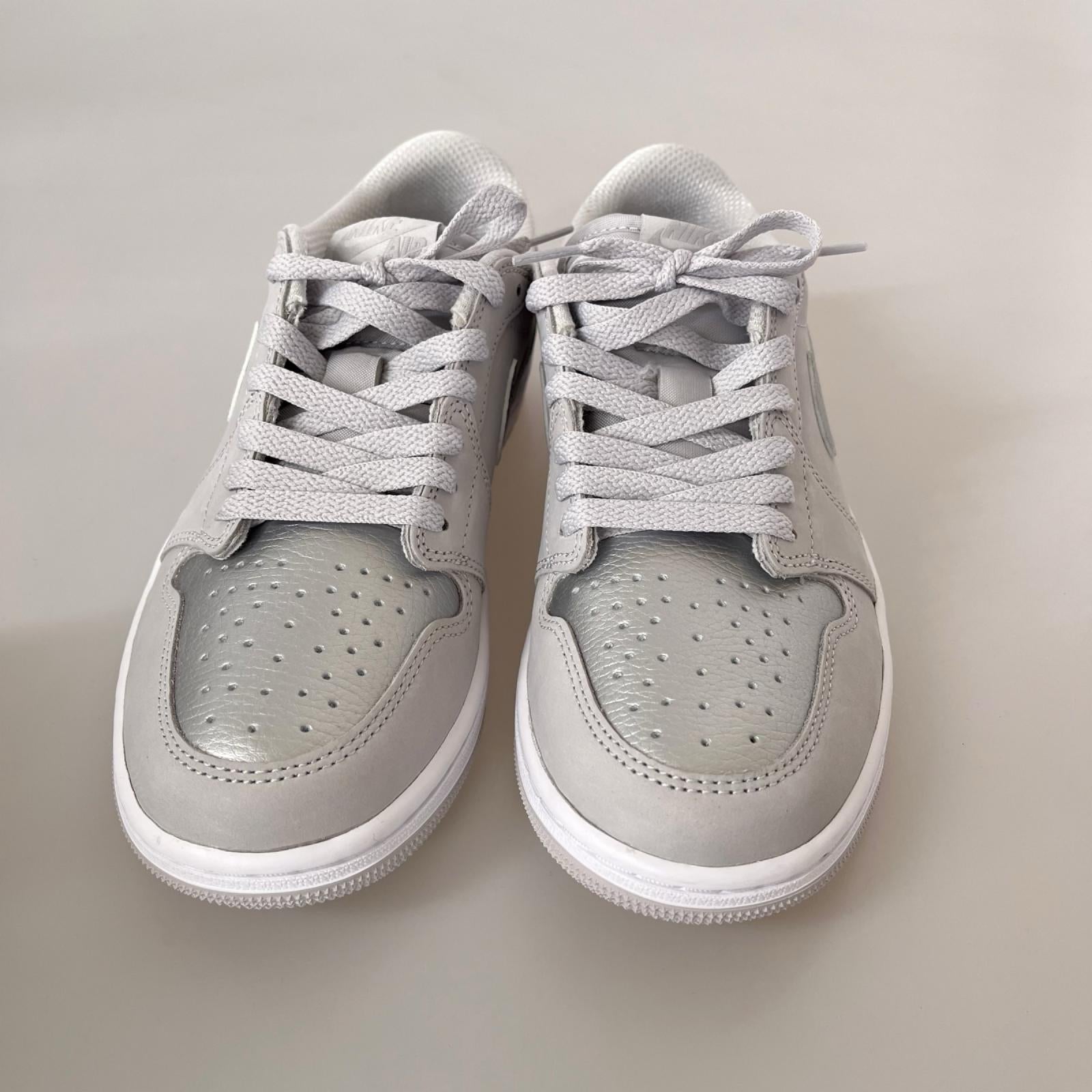 スニーカー AIR JORDAN 1 LOW METALIC SILVER 25.5cm (US7 1/2 UK7 EU41) シルバー